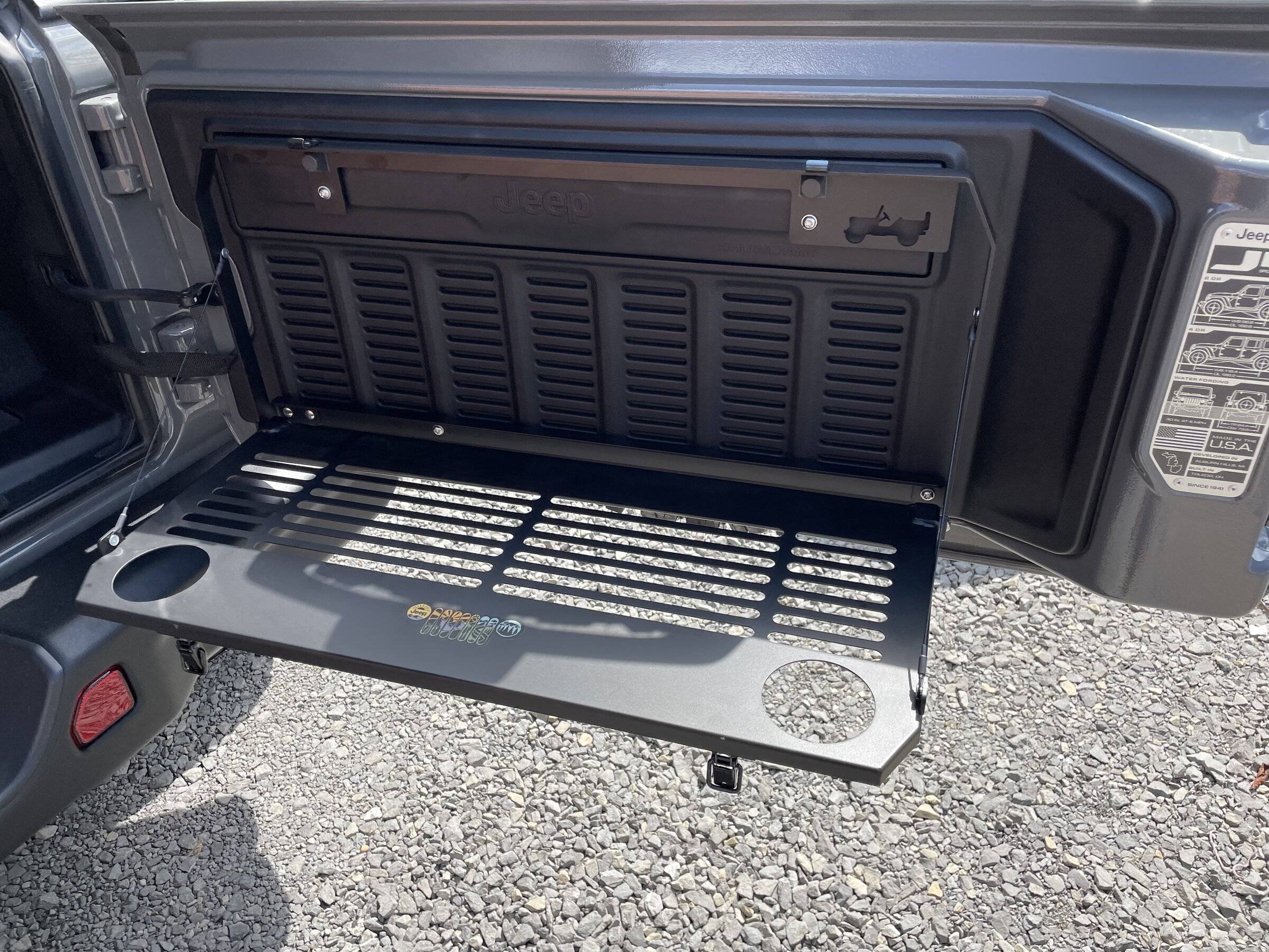 Jeep Wrangler JL Best tailgate table? 47664695-9E22-4203-8D44-893020FA04D3