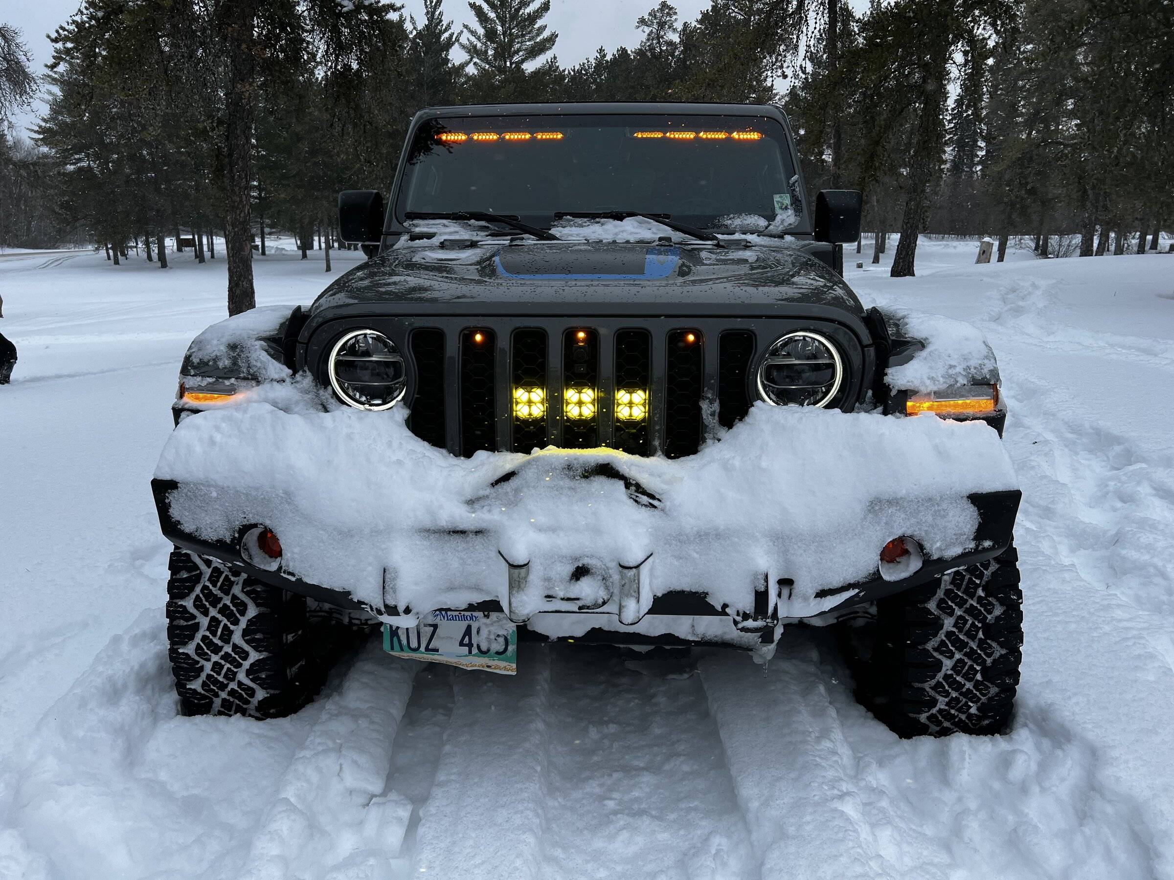 Jeep Wrangler JL Jeeps in Snow 1644265240510