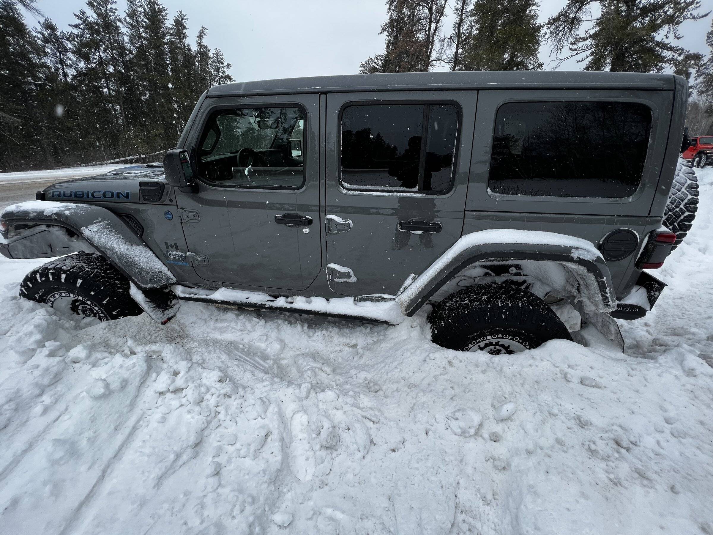 Jeep Wrangler JL Jeeps in Snow 1644265265347