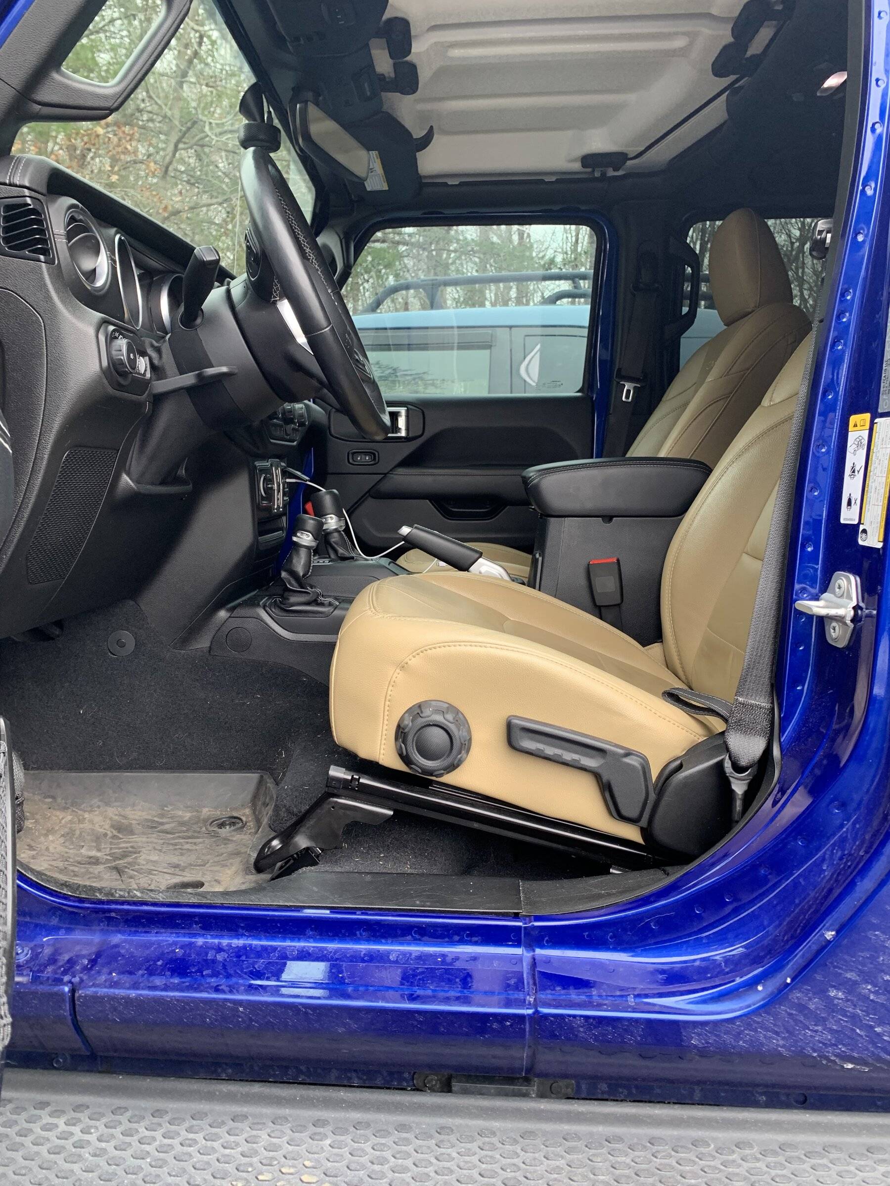 JL/JLU/JT Seat Slammers - Big and Tall Front Seat Drop (Desert 