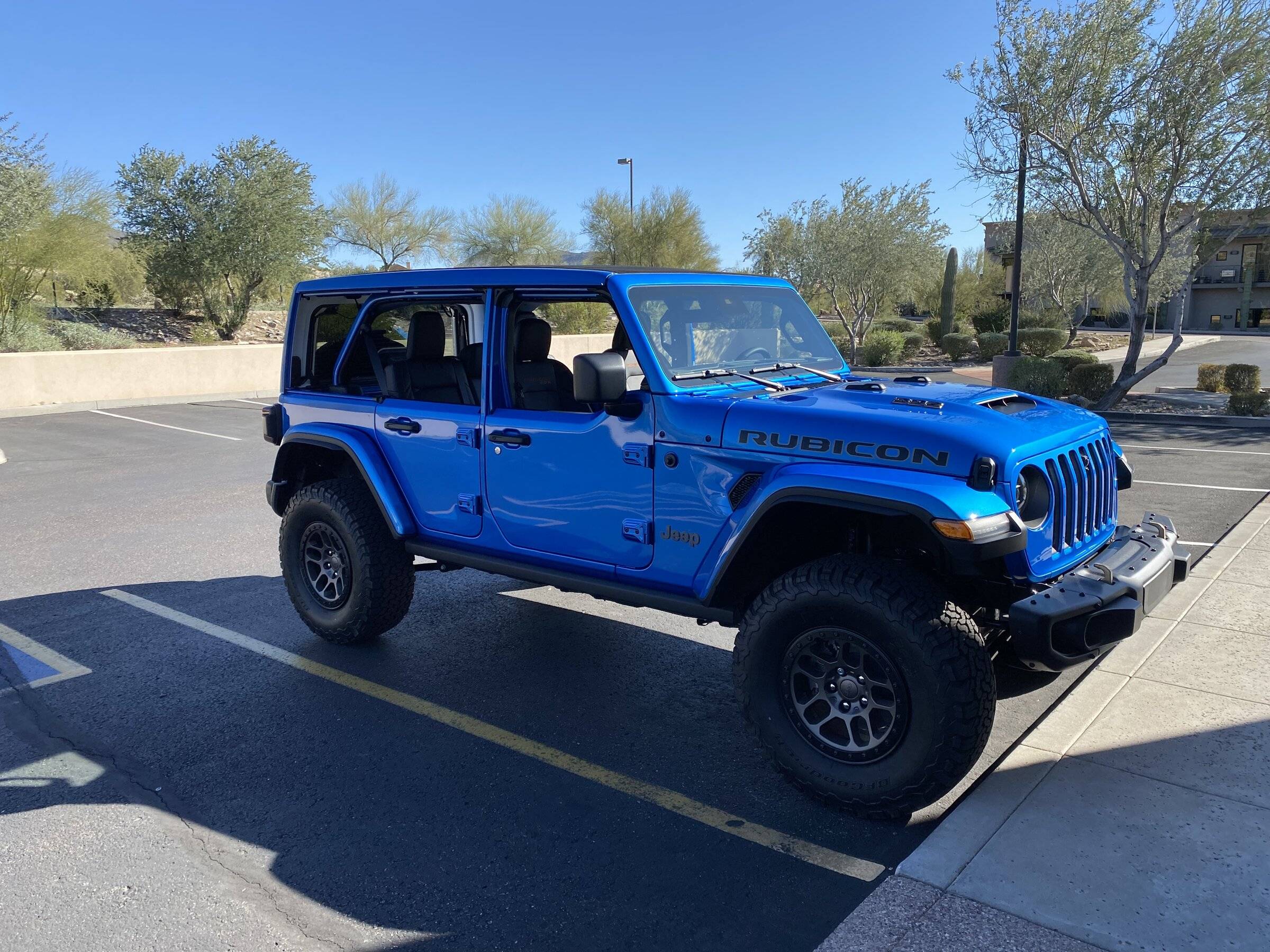 Jeep Wrangler JL Where my 392 7383958E-5BC1-45B6-8F71-7307F799B073