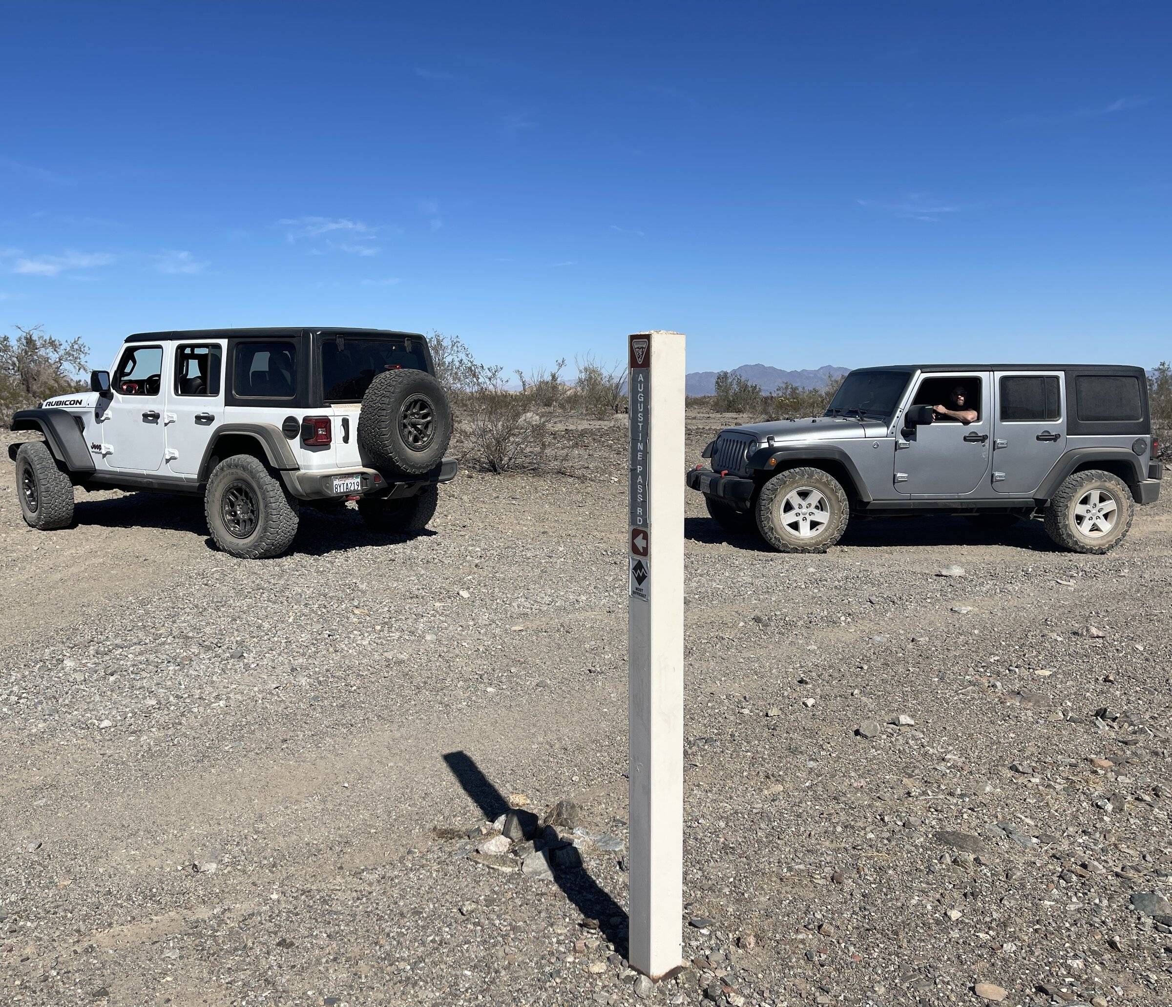 Jeep Wrangler JL Went wheelin with a buddy F0DF87AF-9DCD-41AE-8F04-B40CE57C2287
