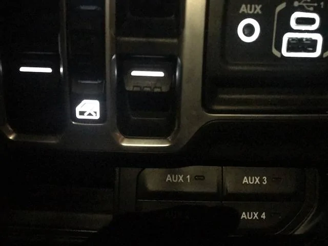 Jeep Wrangler JL Aux Switch Issue/Question IMG_3443