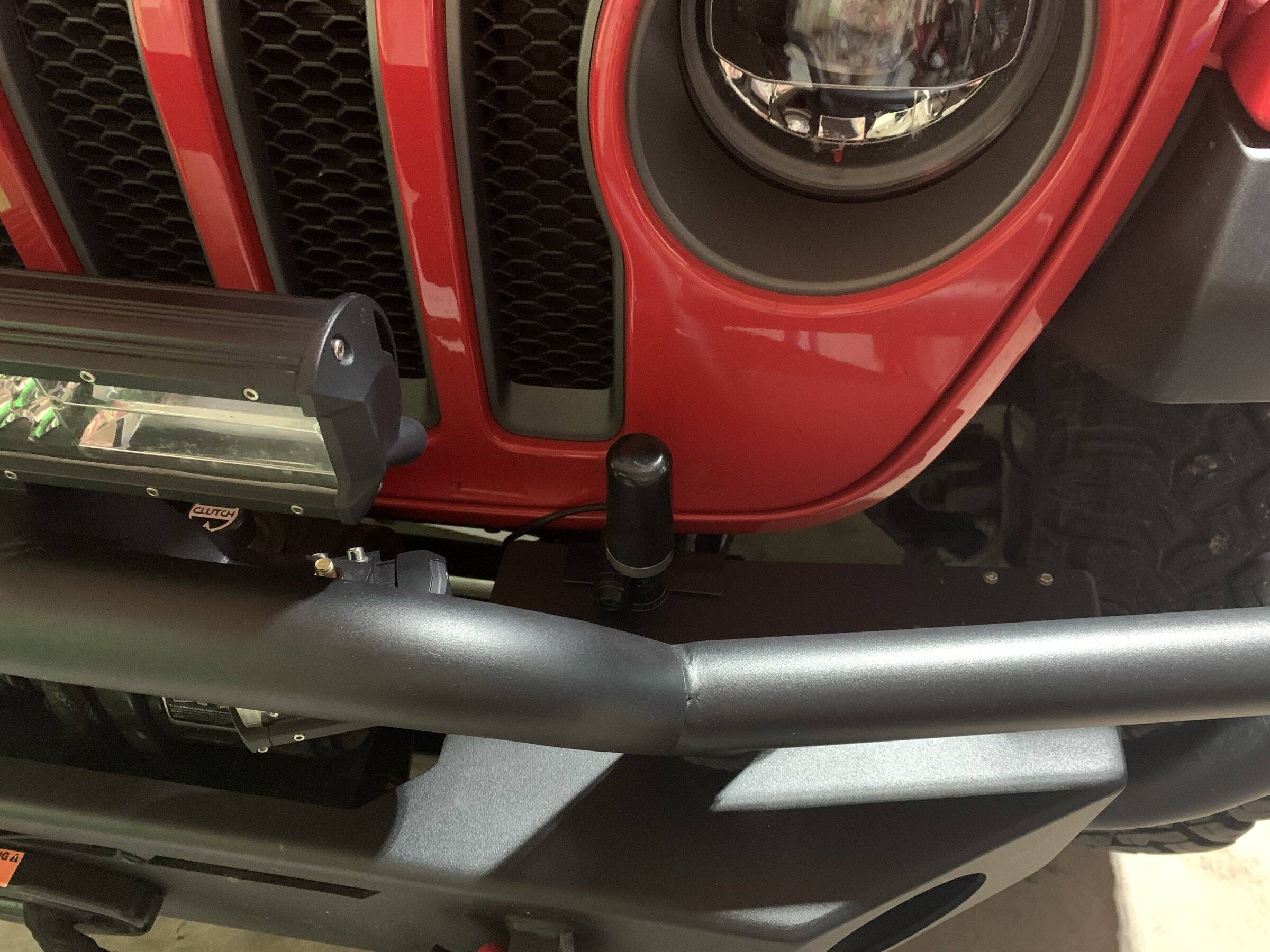 Jeep Wrangler JL New CB/GMRS/HAM Front-Mount Antenna Bracket 26229550-71CC-4B2E-BD5C-AF631016E903