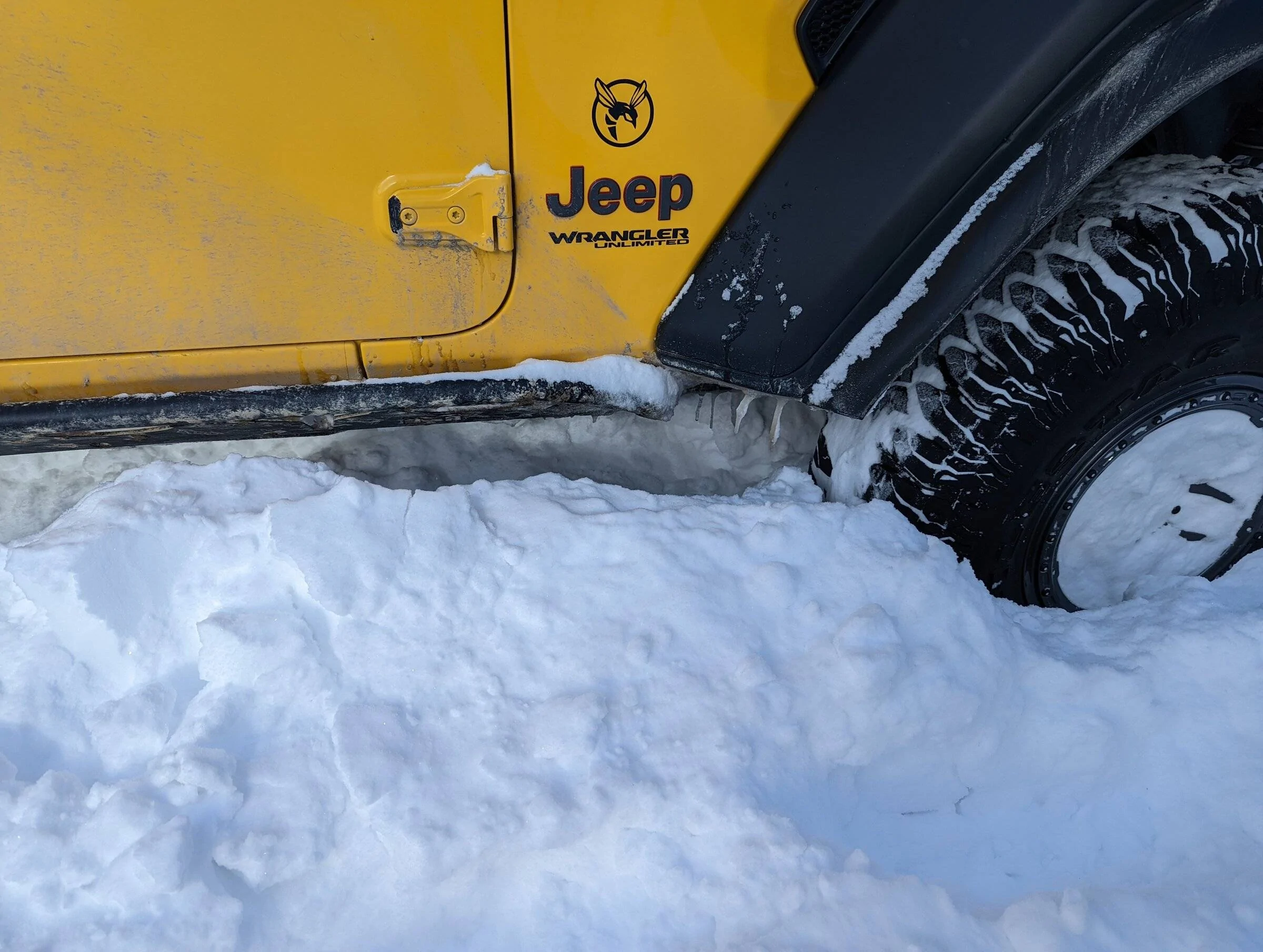 Jeep Wrangler JL Jeeps in Snow PXL_20220212_200717838