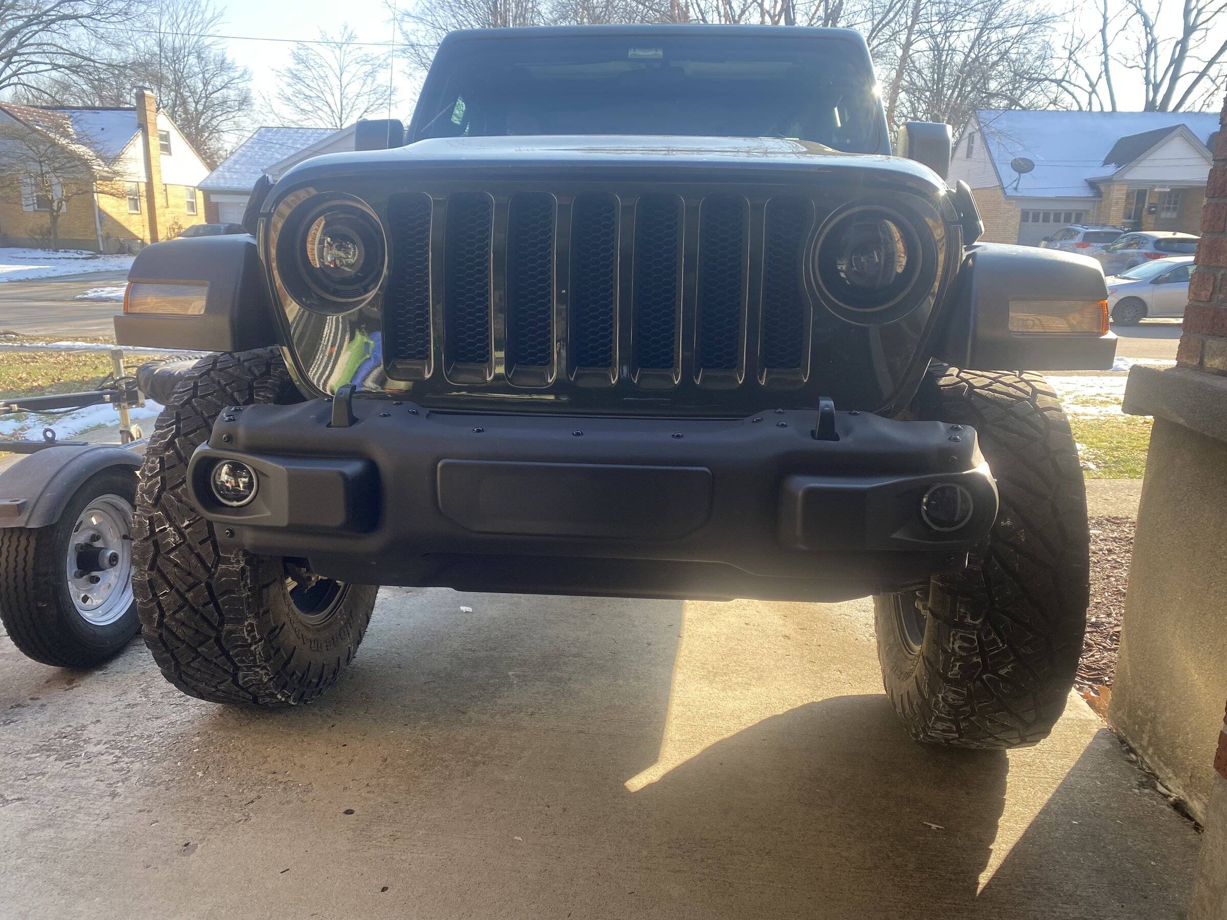 Jeep Wrangler JL Show your grille 5D4DD2FE-BE86-4937-BC2F-3AF83491F104