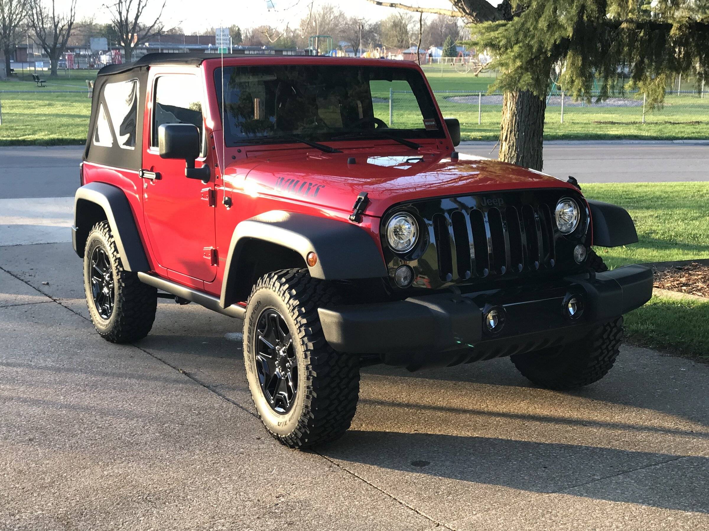 Jeep Wrangler JL Show your grille 0D87A1FA-D7B8-4107-A618-E3FE358C99BD