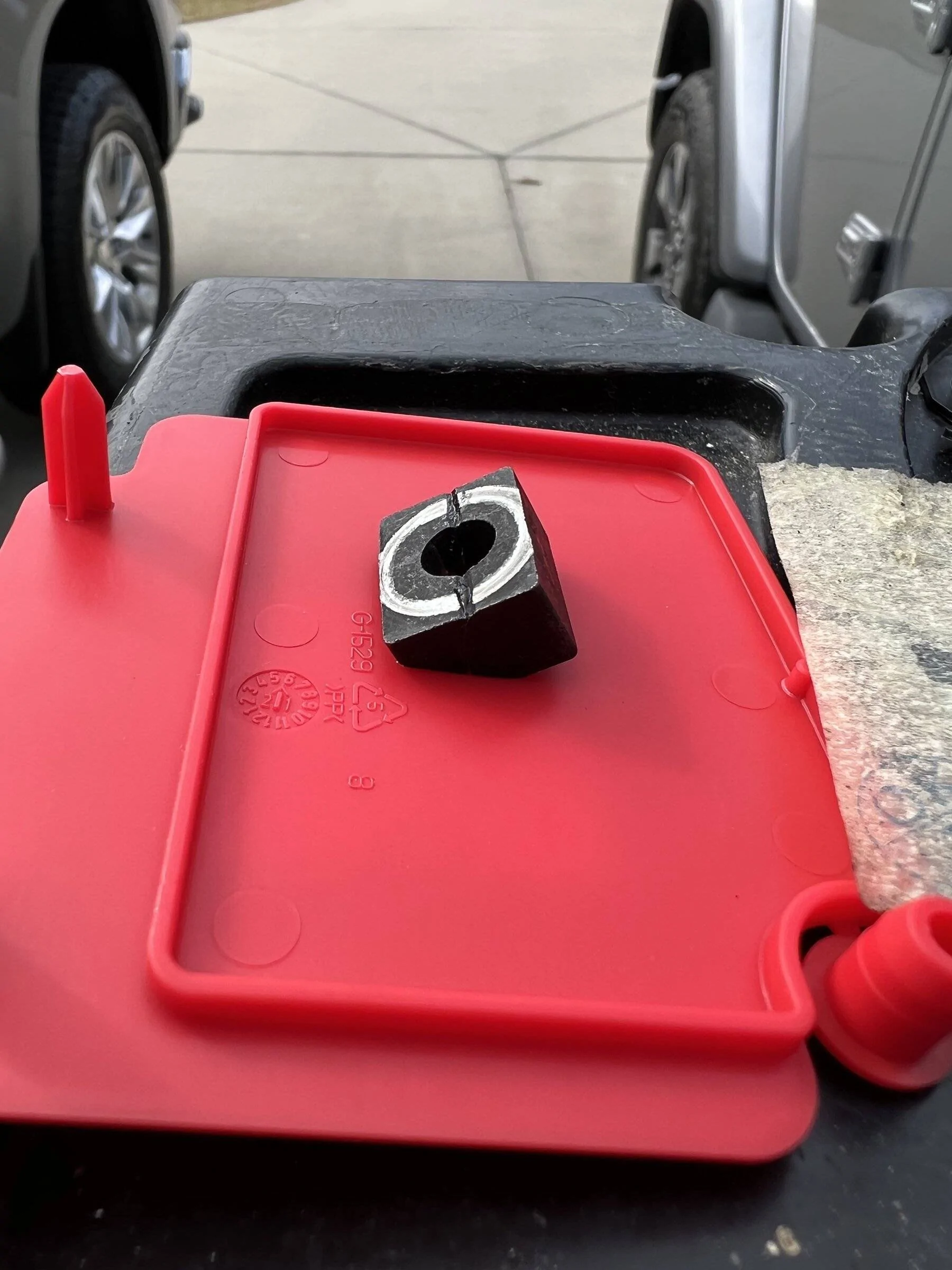 Jeep Wrangler JL Help with positive battery terminal part IMG_3033