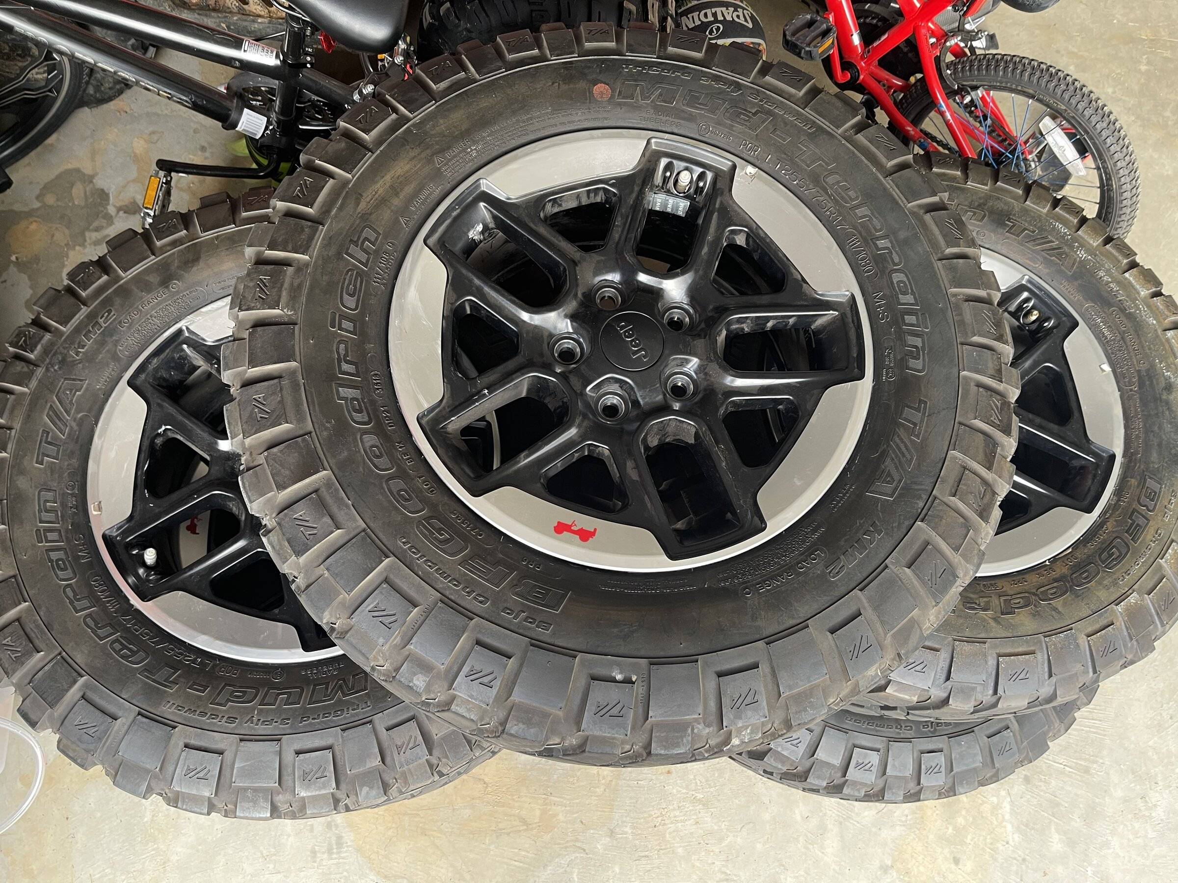 Jeep Wrangler JL FS: Wheels and Tires EDB7E27F-6263-4B93-880F-4FD2355E1533