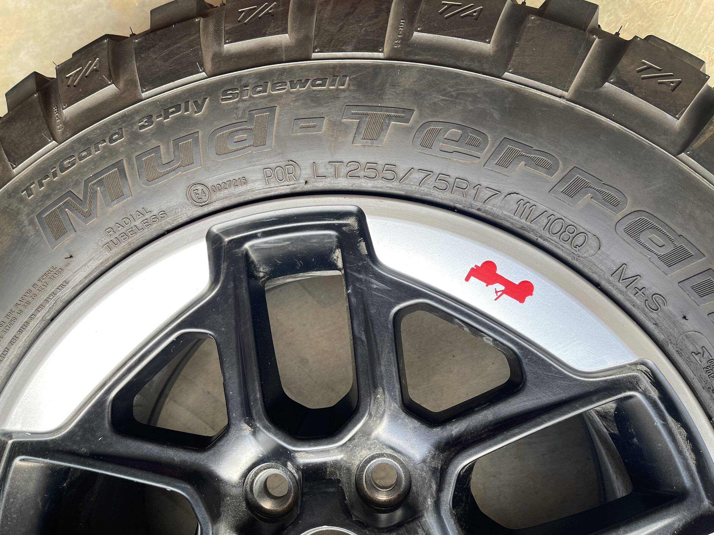 Jeep Wrangler JL FS: Wheels and Tires B26D3E9B-F998-4D3C-BF4A-B722D19D1873