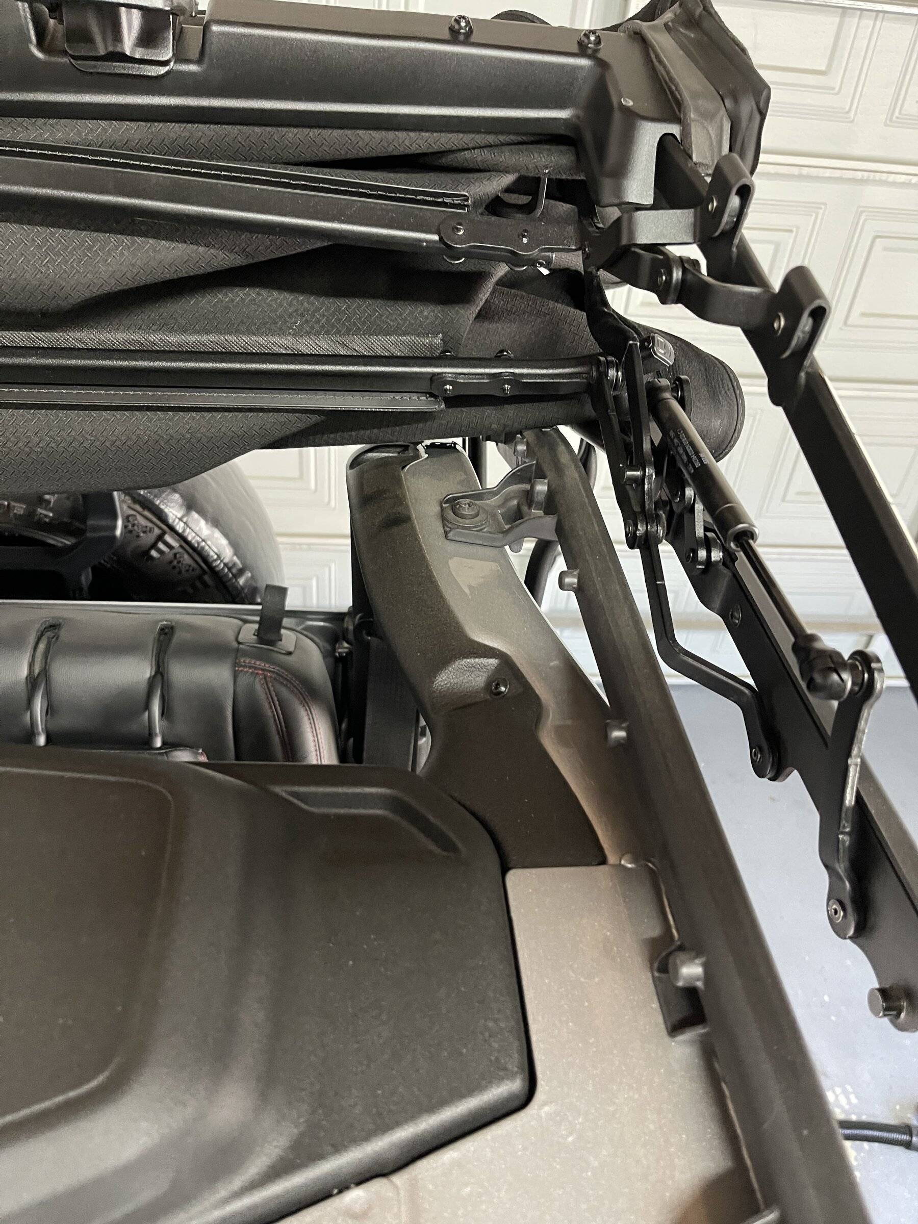Jeep Wrangler JL Soft top help! So many issues. 98E04A42-6854-40DD-B77D-B4E0E5ACAA2B