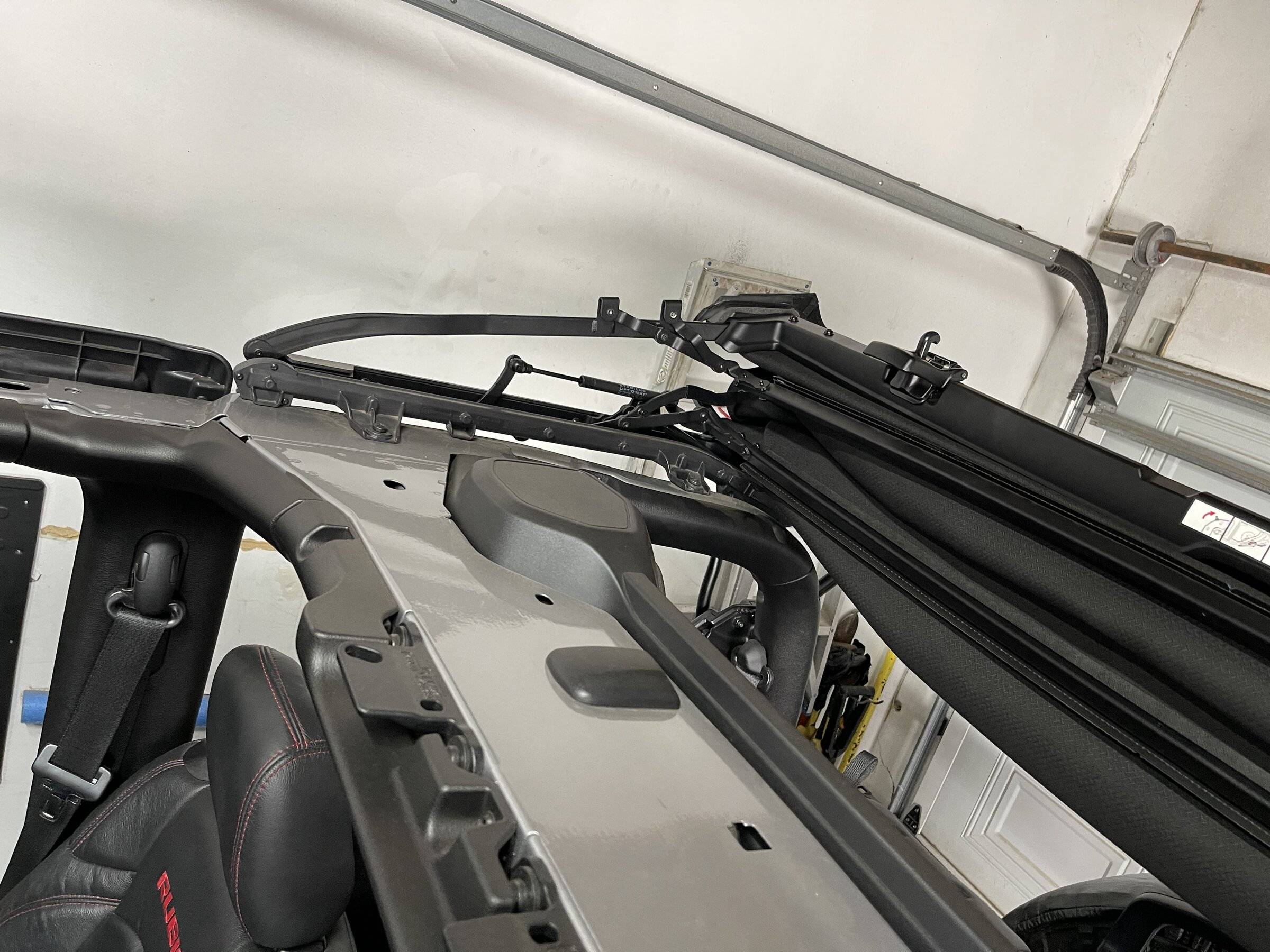 Jeep Wrangler JL Soft top help! So many issues. D9353B5C-F00C-410D-95AE-E0DF159EF43E