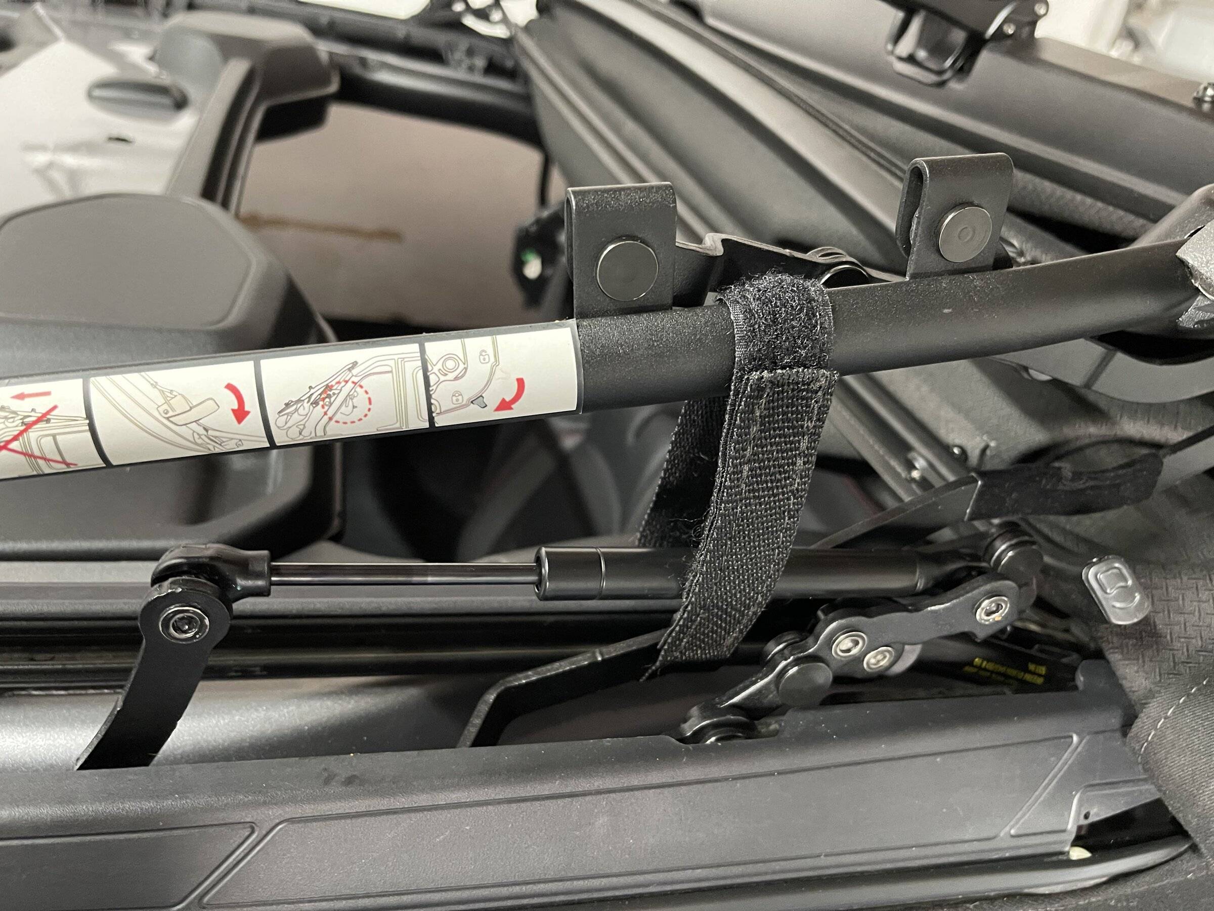 Jeep Wrangler JL Soft top help! So many issues. AC4E3BEF-C916-460E-9C04-F938C3DBD301