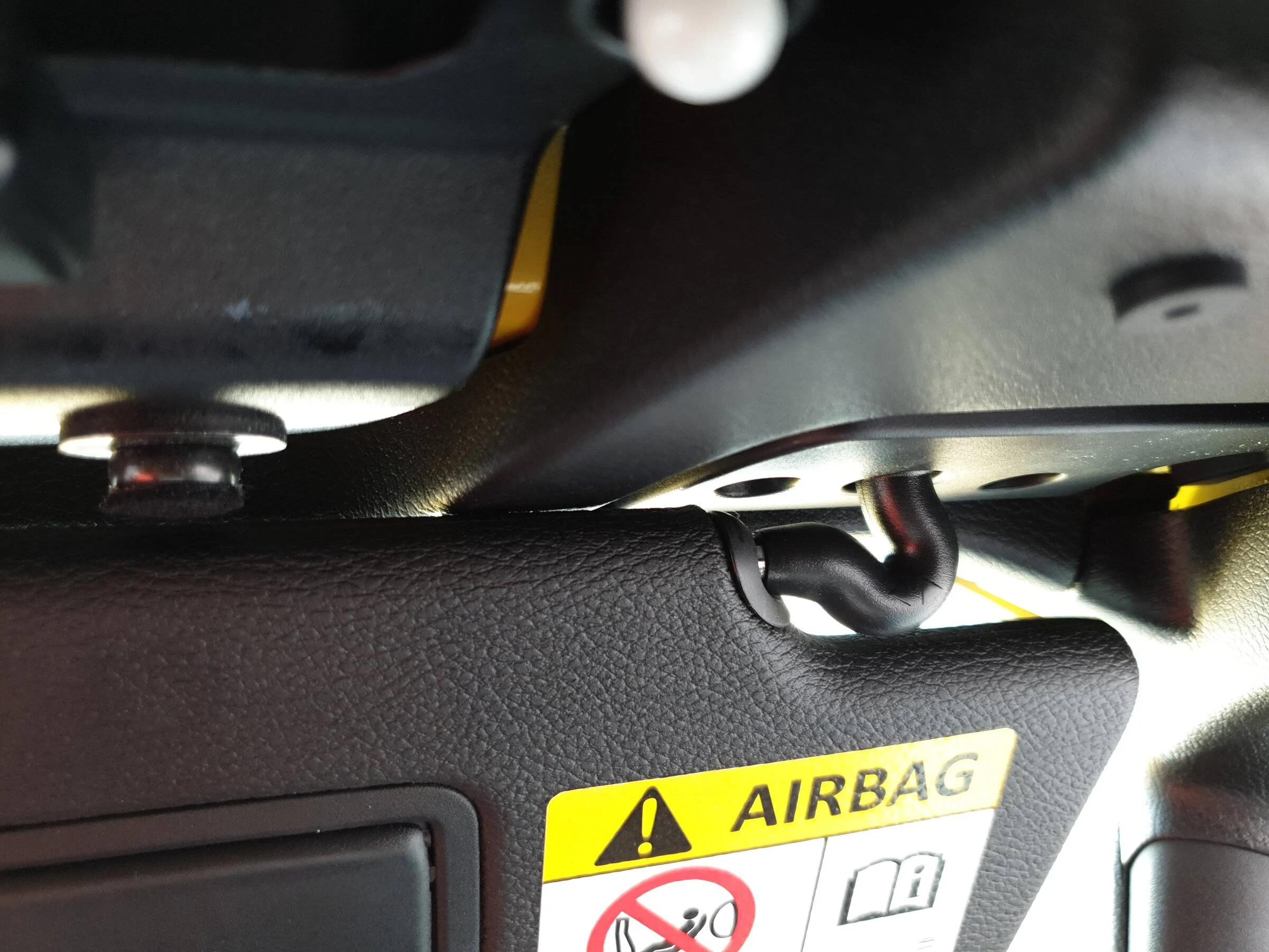 Jeep Wrangler JL Sun Visor Fix img1