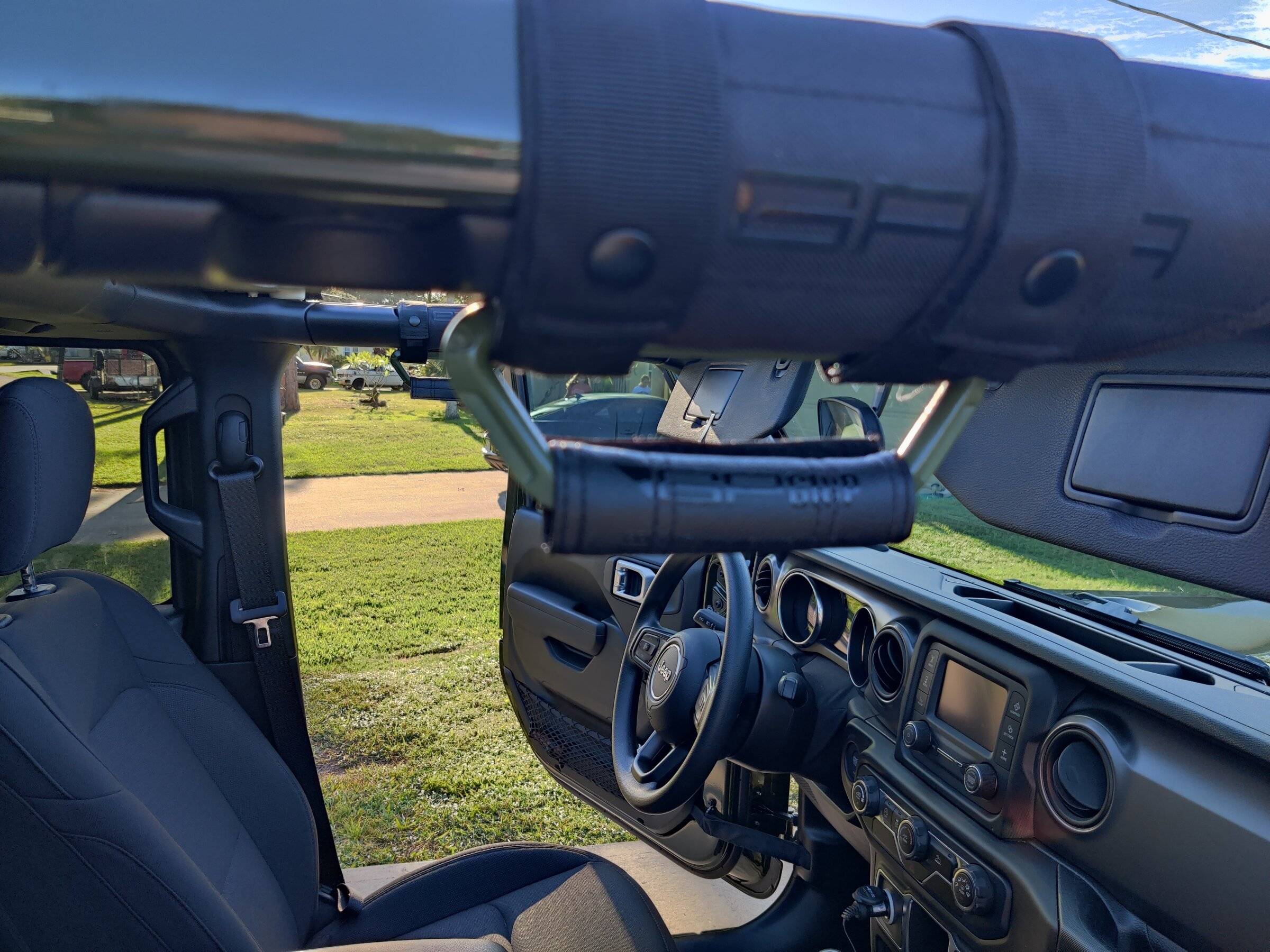 Jeep Wrangler JL Grab handles? IMG_20211013_174025