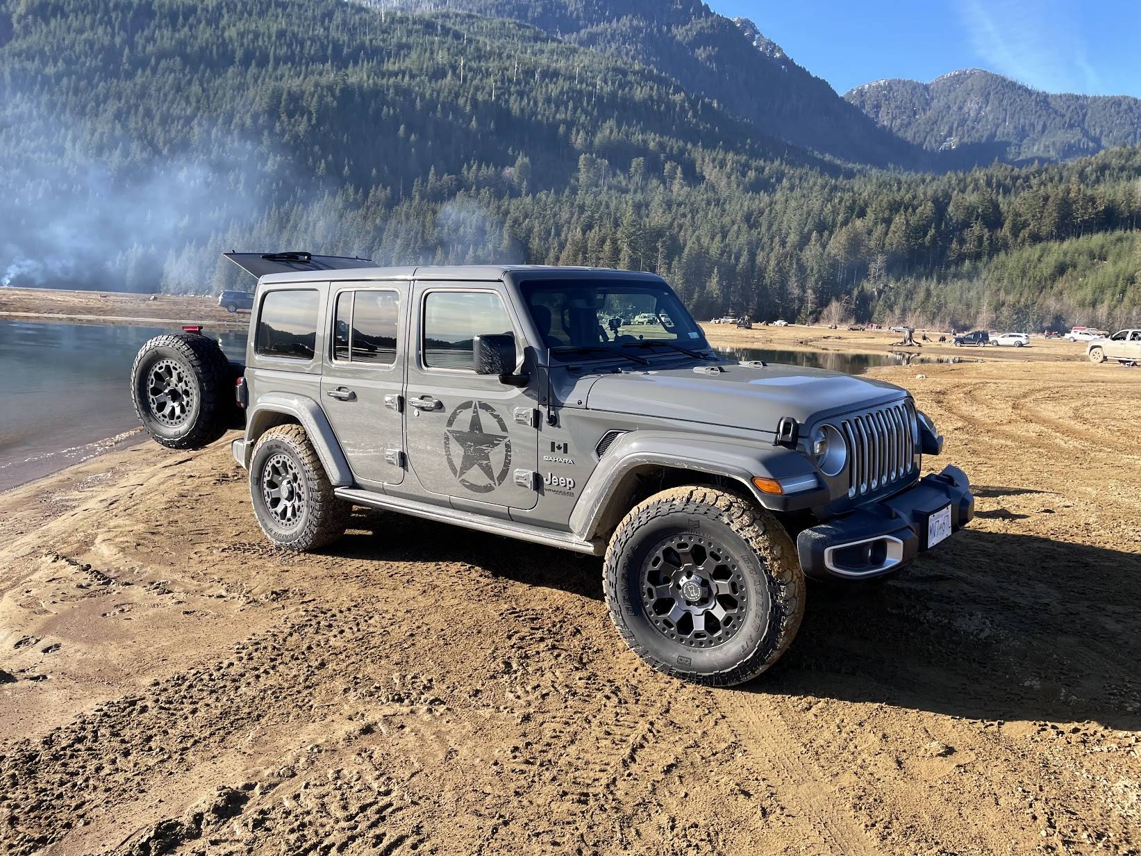 Jeep Wrangler JL White or sting-gray? IMG_1781