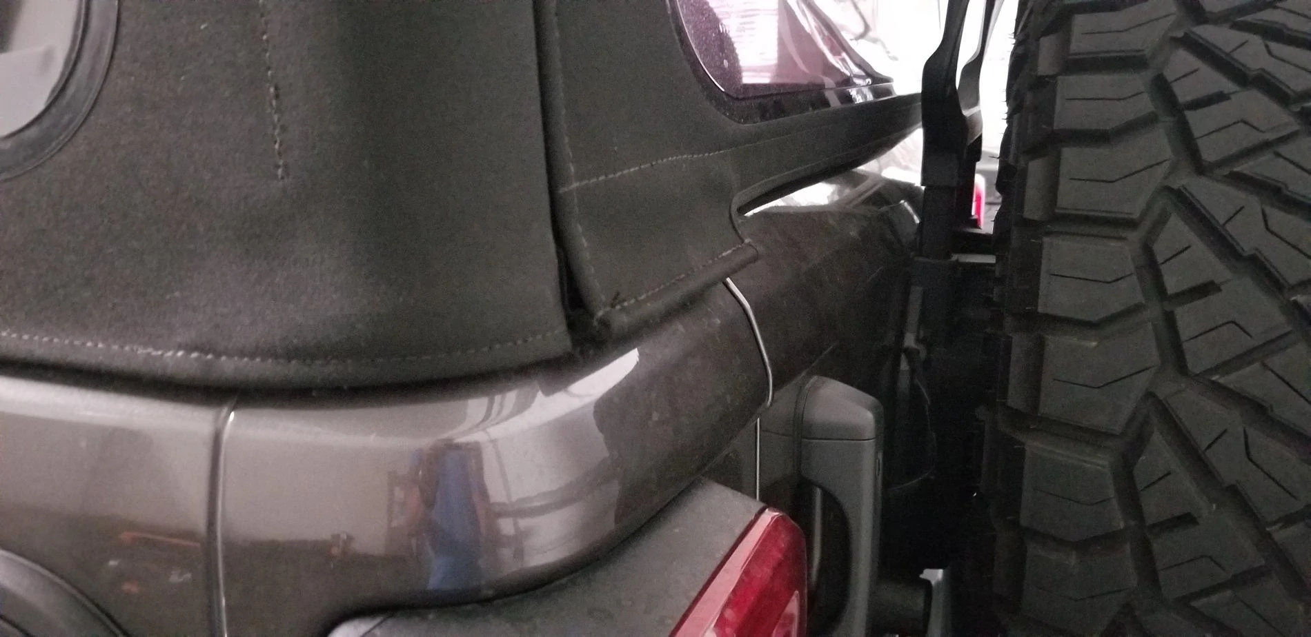 Jeep Wrangler JL Premium Softtop Rear Window Issue 20180621_080928