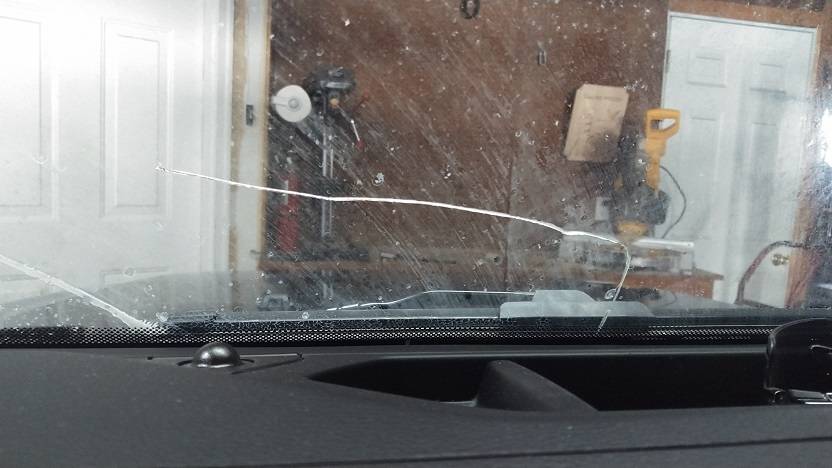 Jeep Wrangler JL Windshield Cracked at 500 miles KIMG2261.JPG