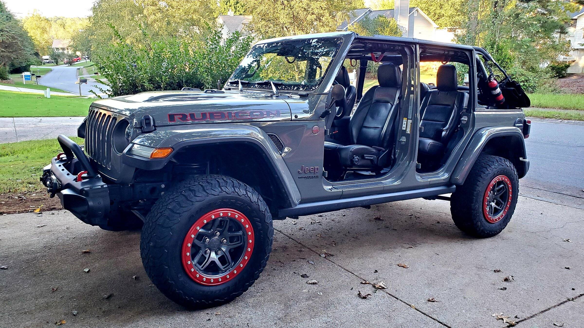 Jeep Wrangler JL White or sting-gray? 20211010_174422
