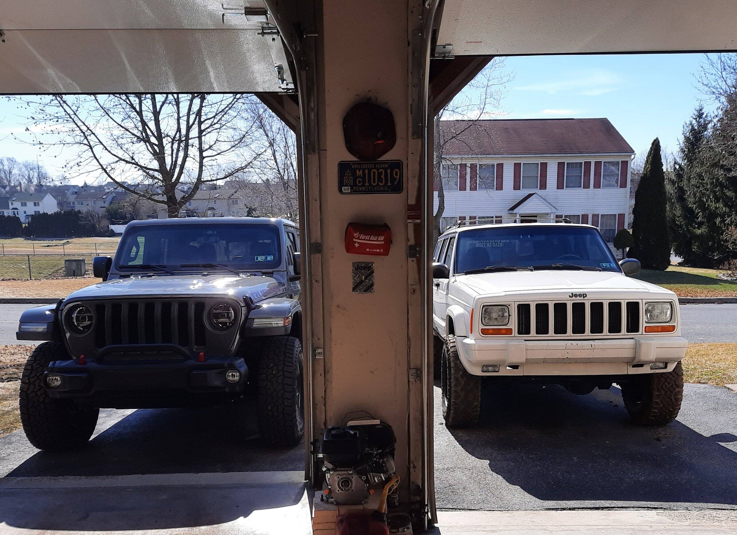 Jeep Wrangler JL White or sting-gray? 20220221_111923