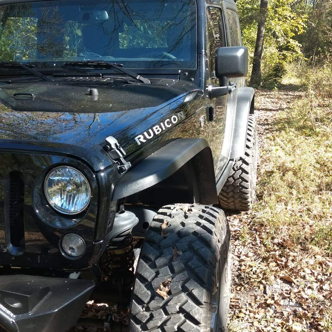 Jeep Wrangler JL JLU Rubicon Suspension vs.  Gladiator Rubicon Suspension 16 rub