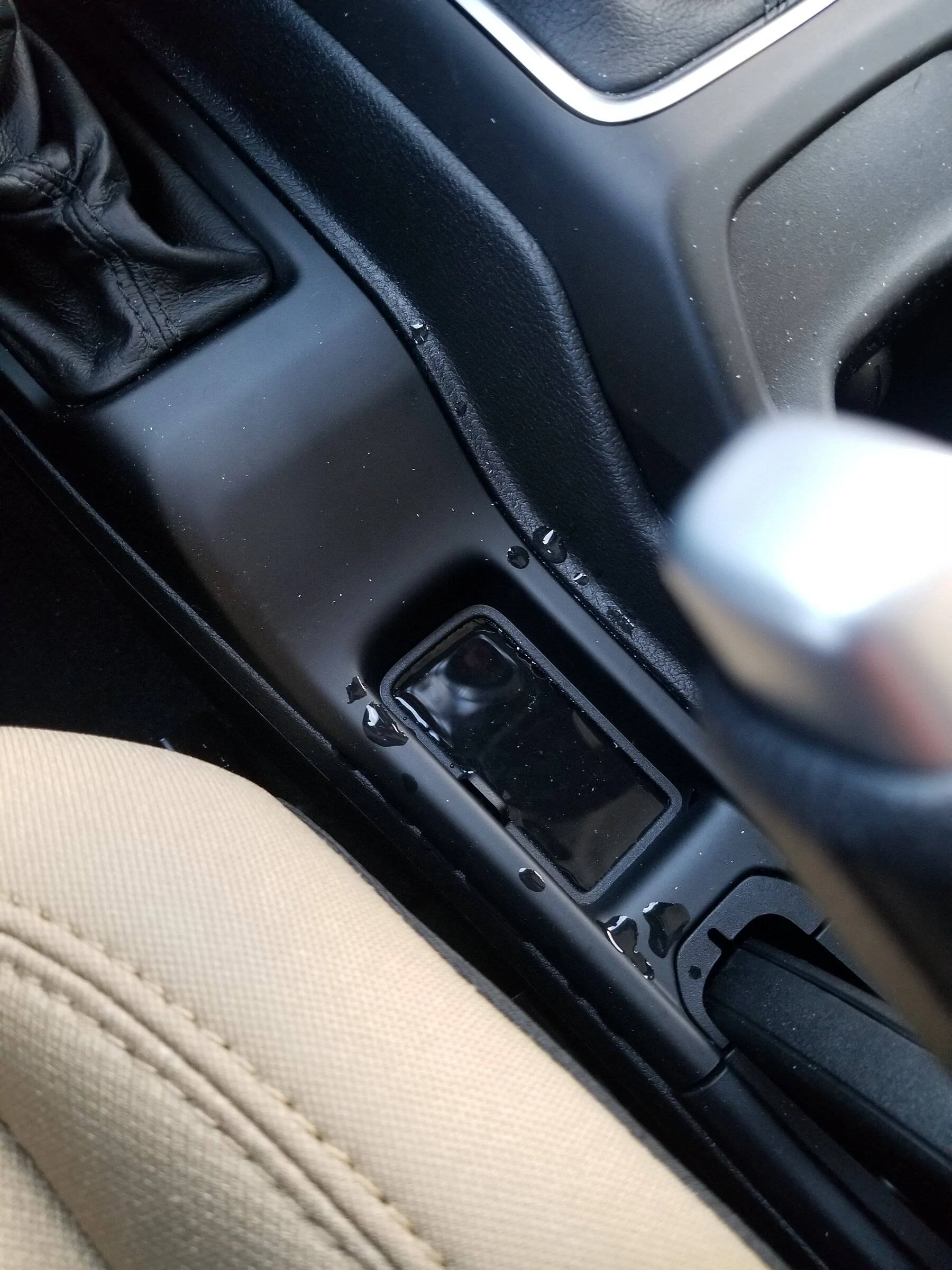Jeep Wrangler JL Leaking Jeep 20220225_170322