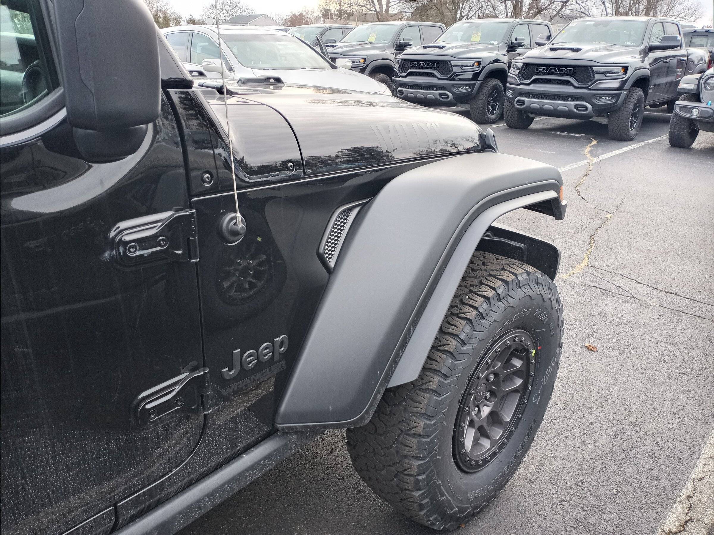 Jeep Wrangler JL Willys XR pics! 1645891636120