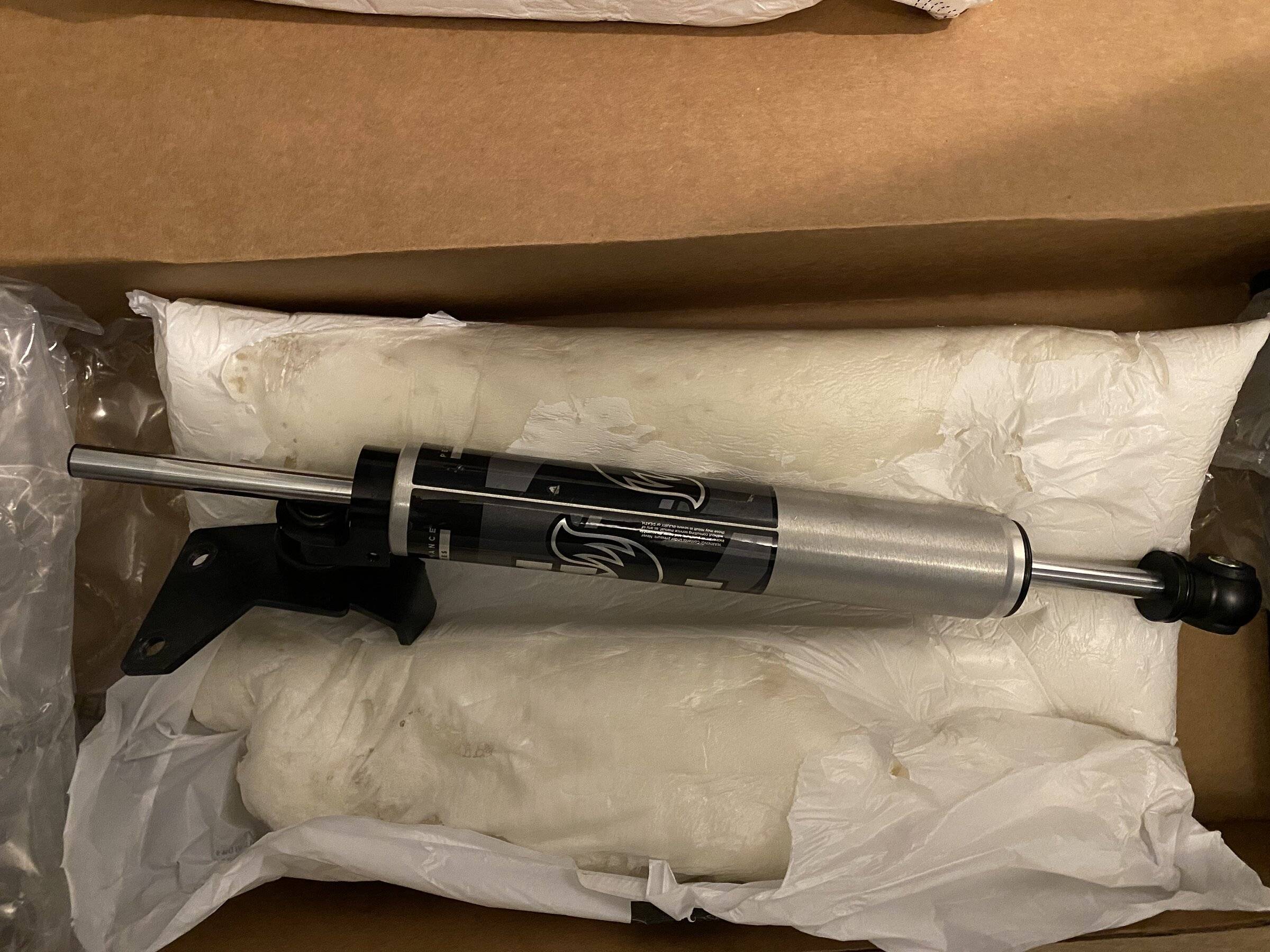 Jeep Wrangler JL FOX 2.0 PERFORMANCE SERIES THROUGH SHAFT STABILIZER ADC8B8FB-04C9-494C-A9AC-1CDA6BCCA86E