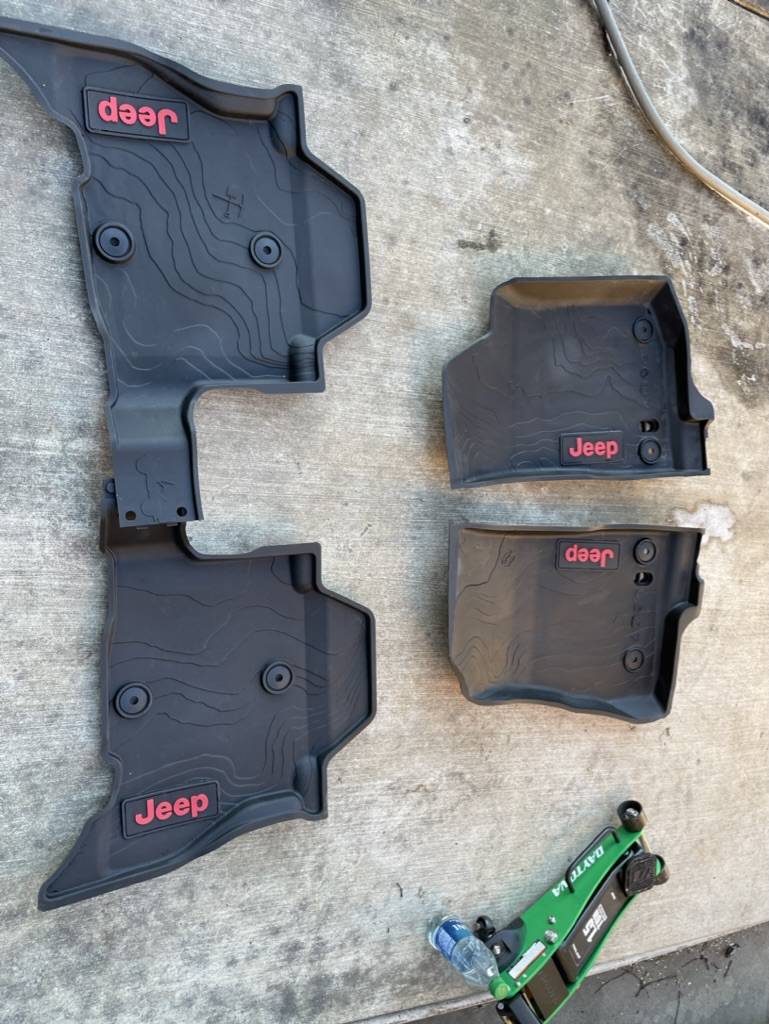 Jeep Wrangler JL Mopar All-Weather Mats for 4XE 17BFBC20-113B-4C9A-A14D-0FF29ED508BE_1_105_c