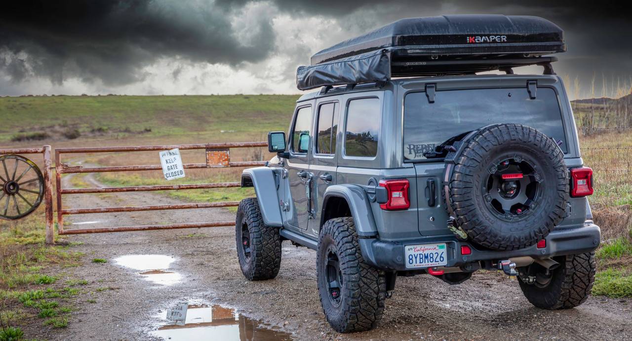 Jeep Wrangler JL White or sting-gray? E8586723-AB28-4CE2-A3BF-6B68E3384605
