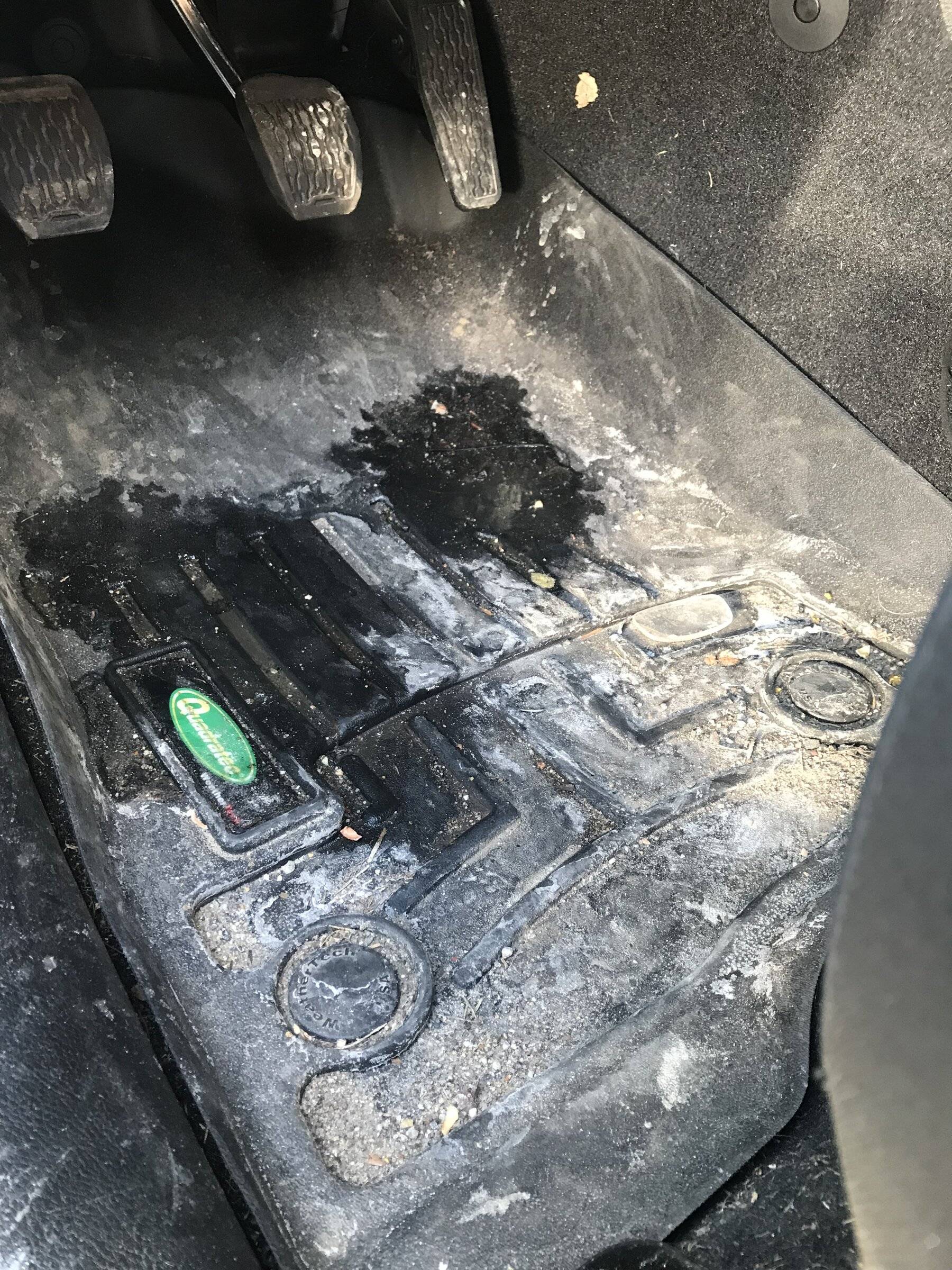 Jeep Wrangler JL Weathertech vs Quadratec Floor Mats 7514AD40-4D6C-42C4-9E10-730C9D4AD183