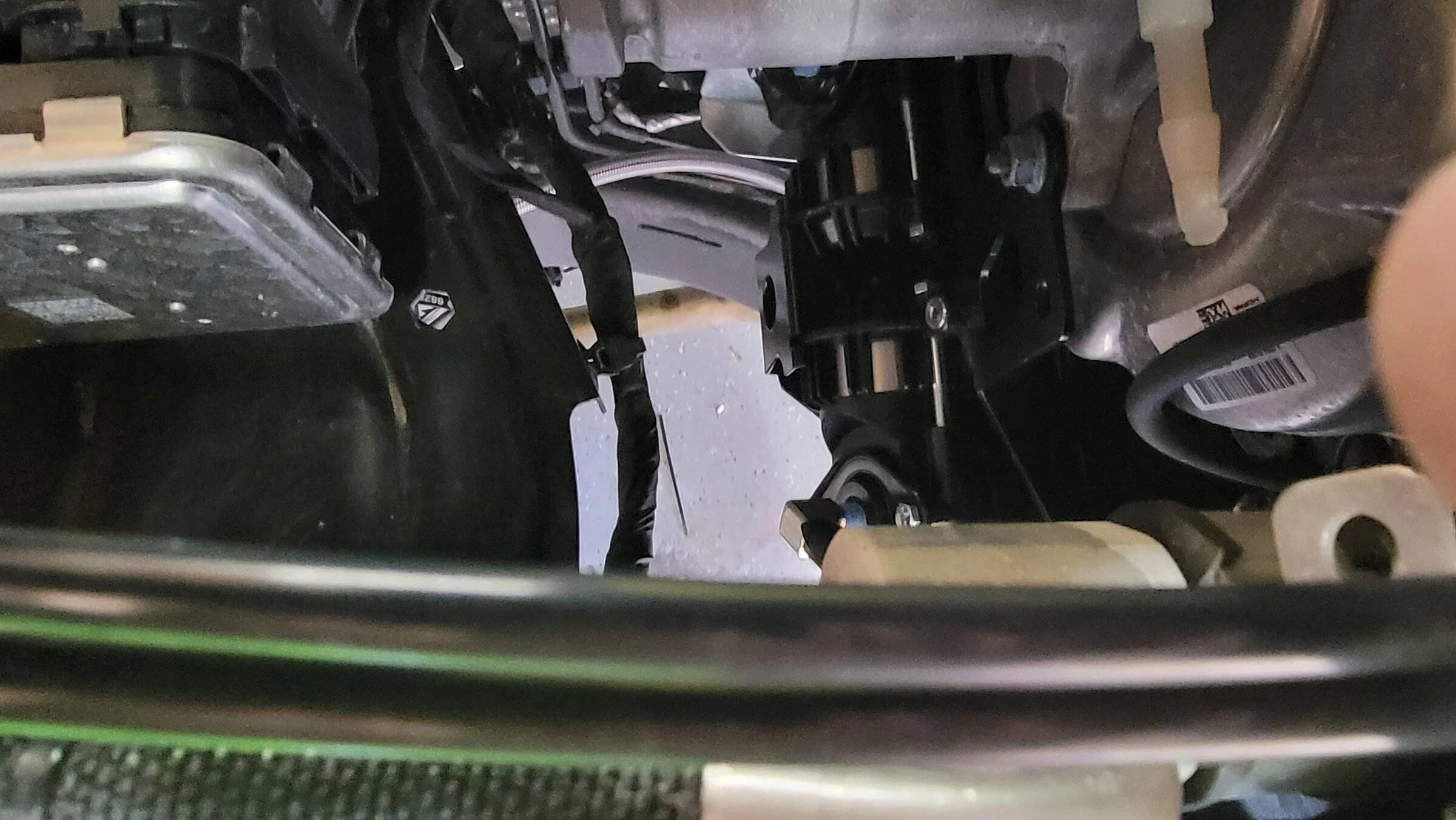 Jeep Wrangler JL Grimm Offroad Mount + ARB Compressor Install 06 - Top of Grimm Mount In Plac