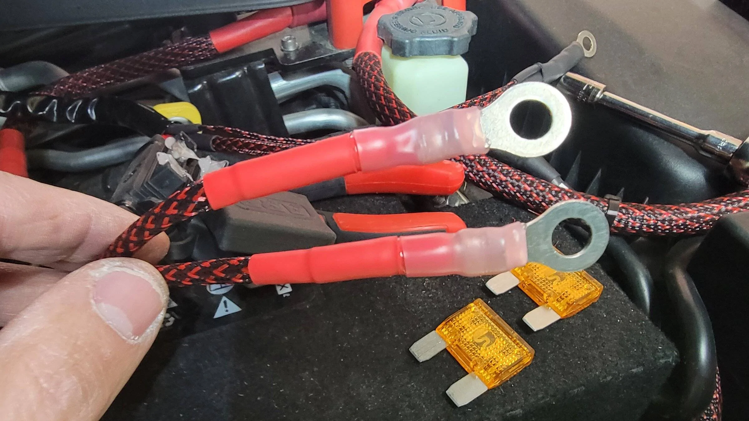 Jeep Wrangler JL Grimm Offroad Mount + ARB Compressor Install 11 - Positive Wiring Terminated