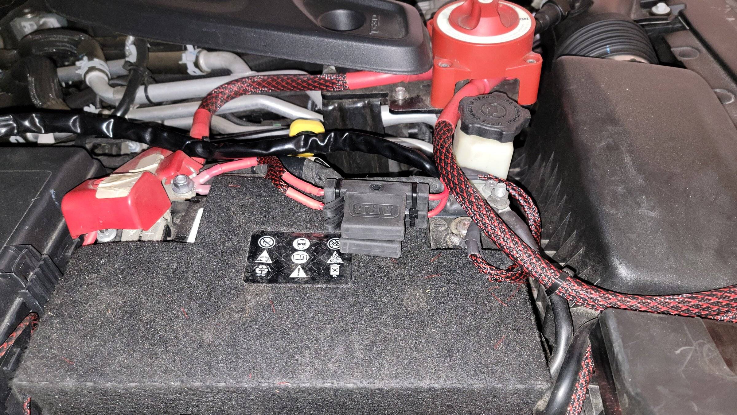 Jeep Wrangler JL Grimm Offroad Mount + ARB Compressor Install 13 - Wiring Completed