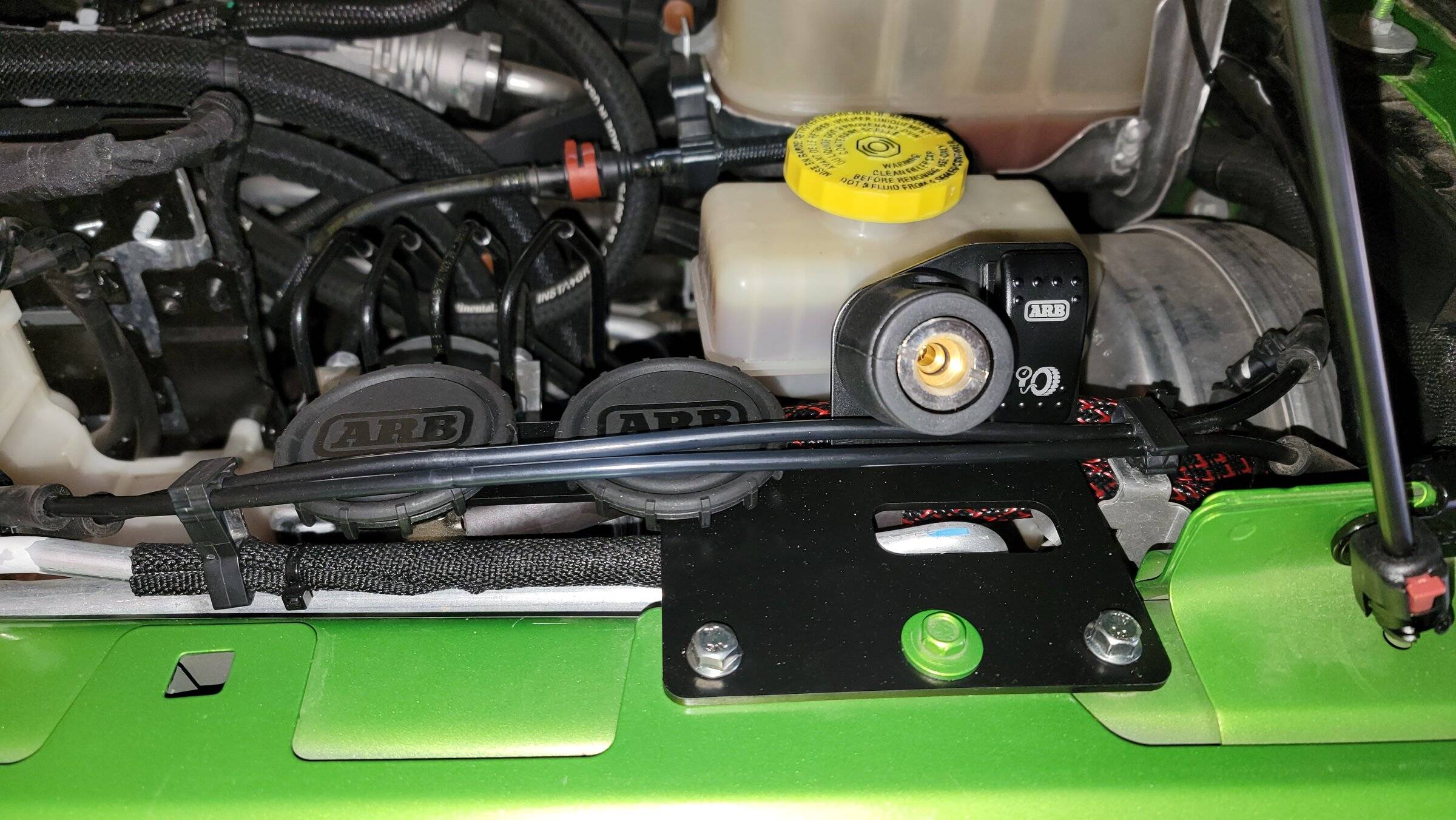 Jeep Wrangler JL Grimm Offroad Mount + ARB Compressor Install 14 - Final Product