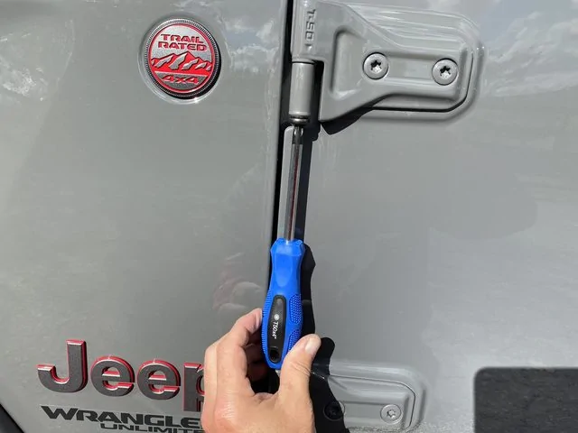 Jeep Wrangler JL Best Tool to Remove Hardtop Screws? WYXT8vJl