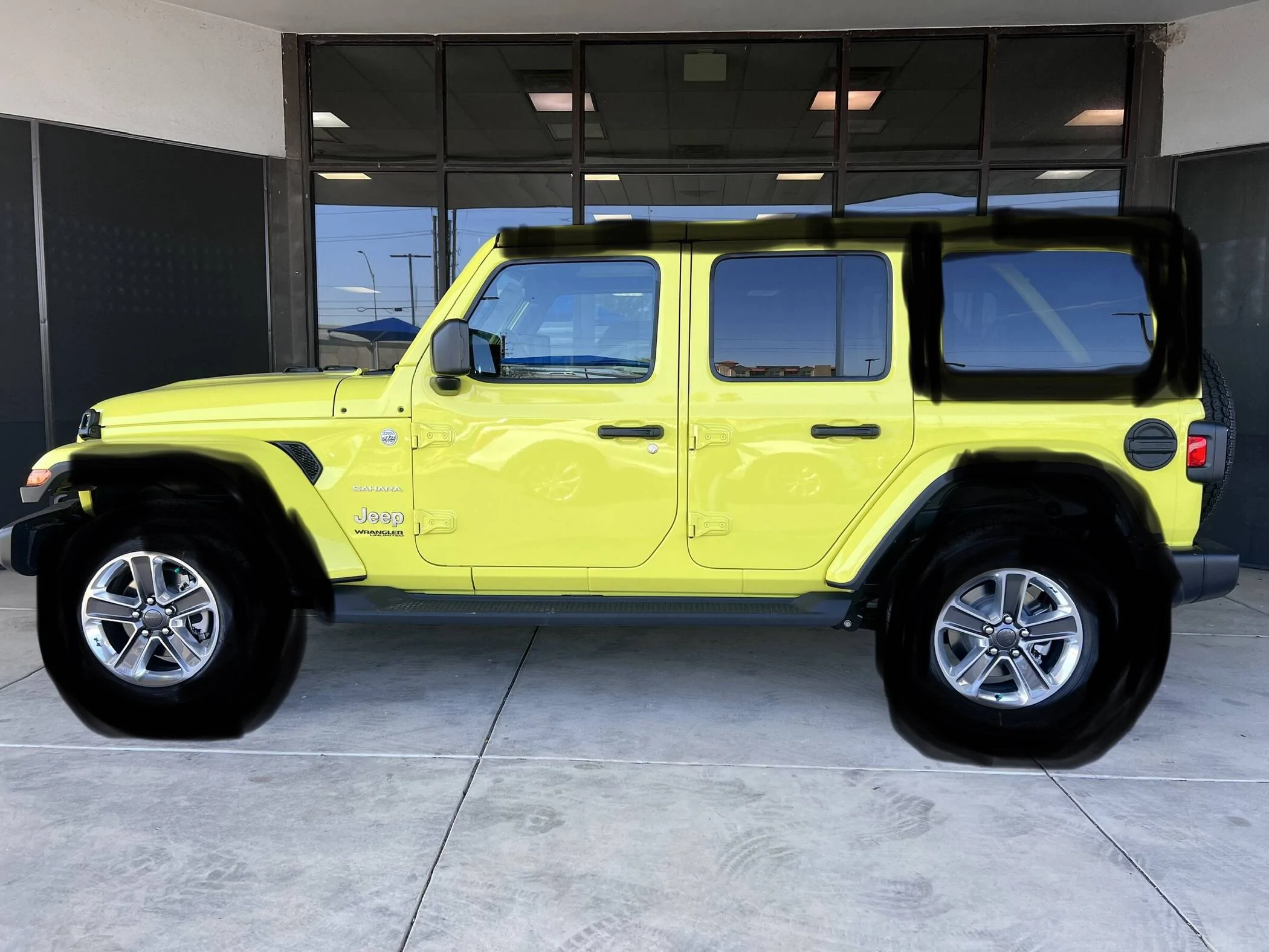 Jeep Wrangler JL Photoshop friends please help 3320FC9C-4AC2-4DC8-BD7D-1A6E3D48450C