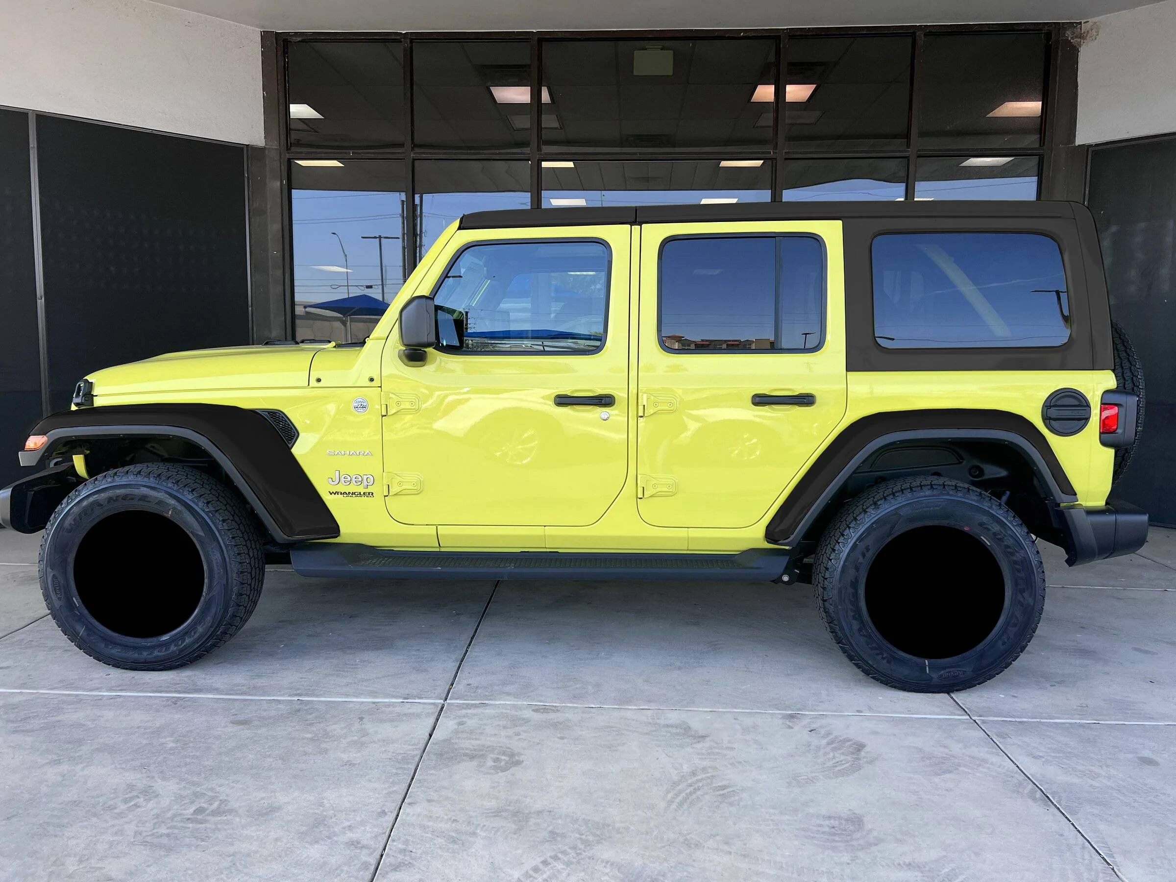 Jeep Wrangler JL Photoshop friends please help FC5B77BD-9577-4AD4-8602-FDD478808ABC2