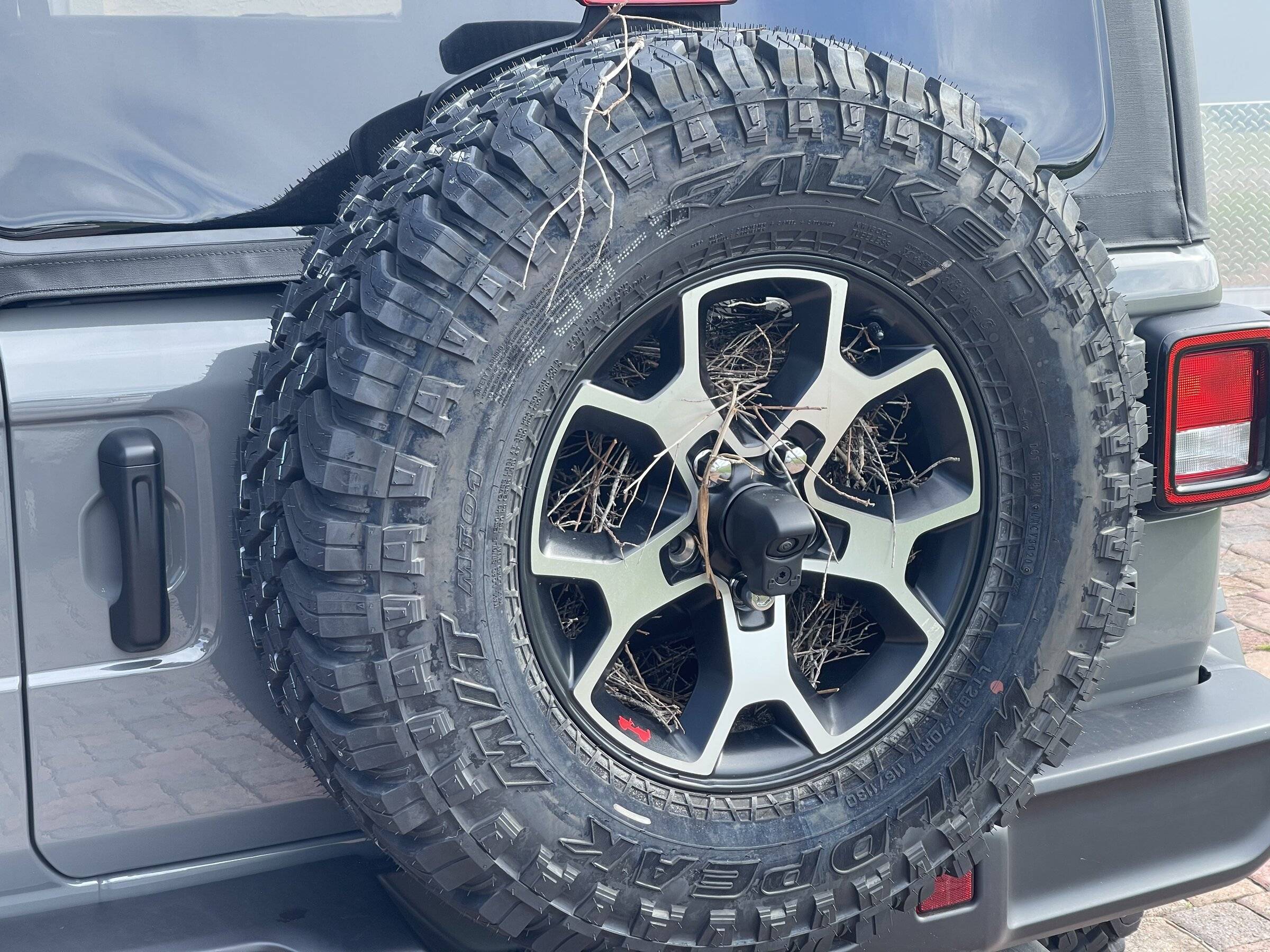 Jeep Wrangler JL I found the sneaky bastard!! 1C56A650-7B5E-4716-8791-23508D110A77