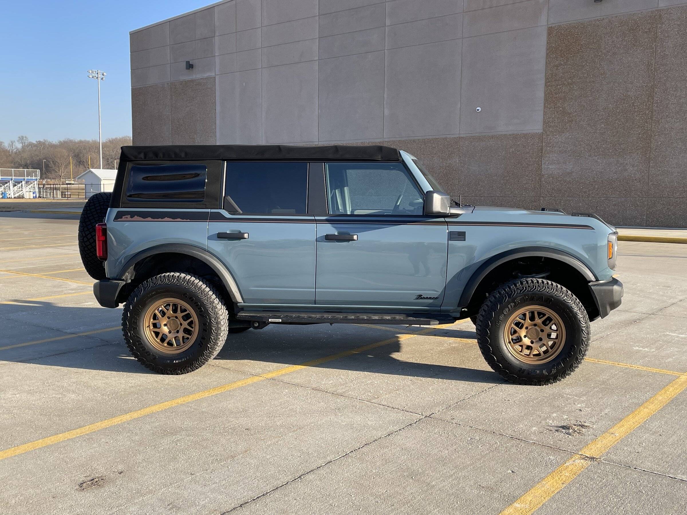 Jeep Wrangler JL Bronco to Wrangler D5AF0C49-68DD-4769-9230-DB0BF7BB8F37