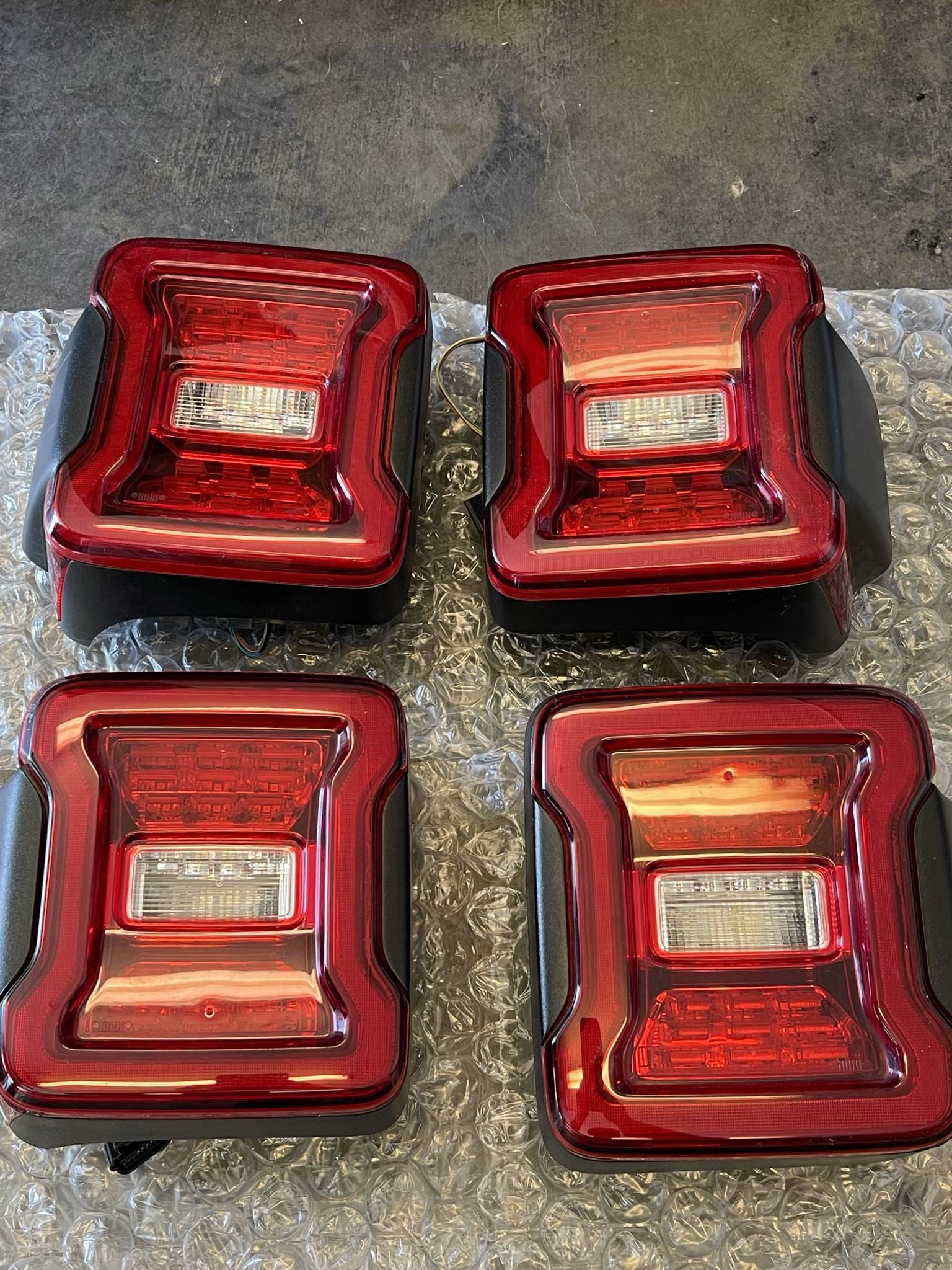Jeep Wrangler JL OEM LED Taillights 79AD4024-E866-4840-AEA4-4C60AE2C3ED2