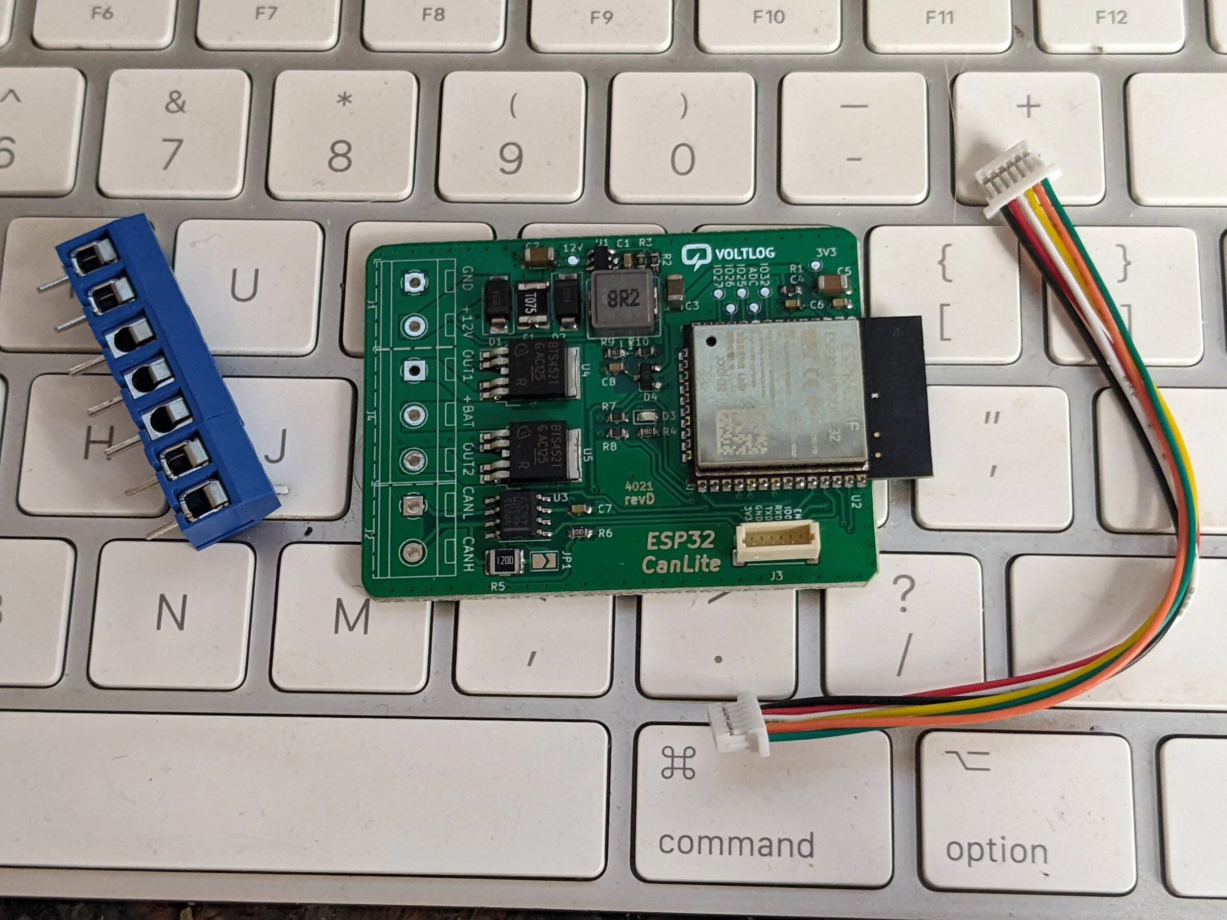Jeep Wrangler JL JEEP HACKING CAN-C / CAN-IHS / UDS ! (Reverse Engineering) PXL_20220318_225820688