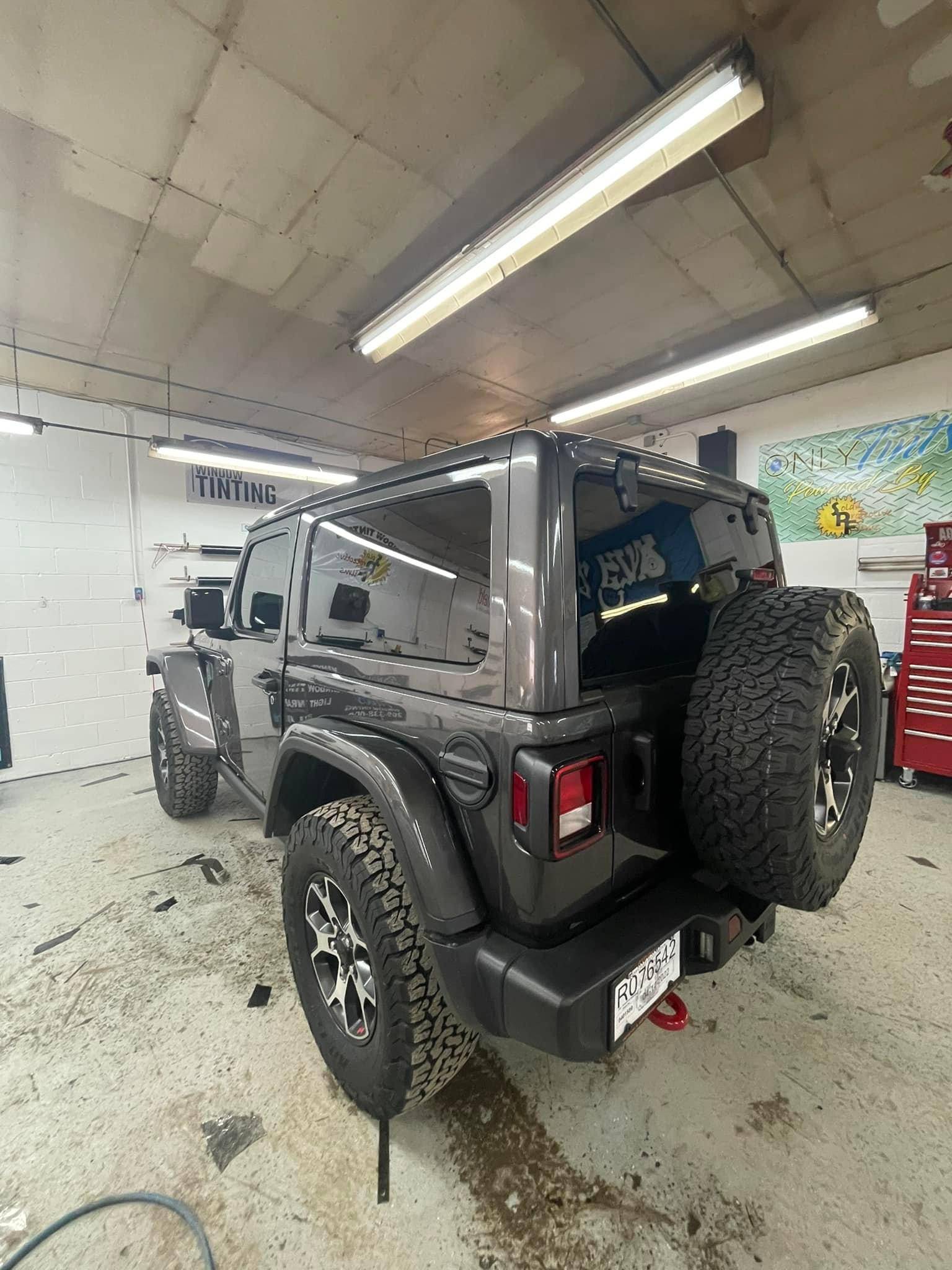 Jeep Wrangler JL The Side Chick F836FDCF-248F-4BFE-9A75-68BD553F0BFF