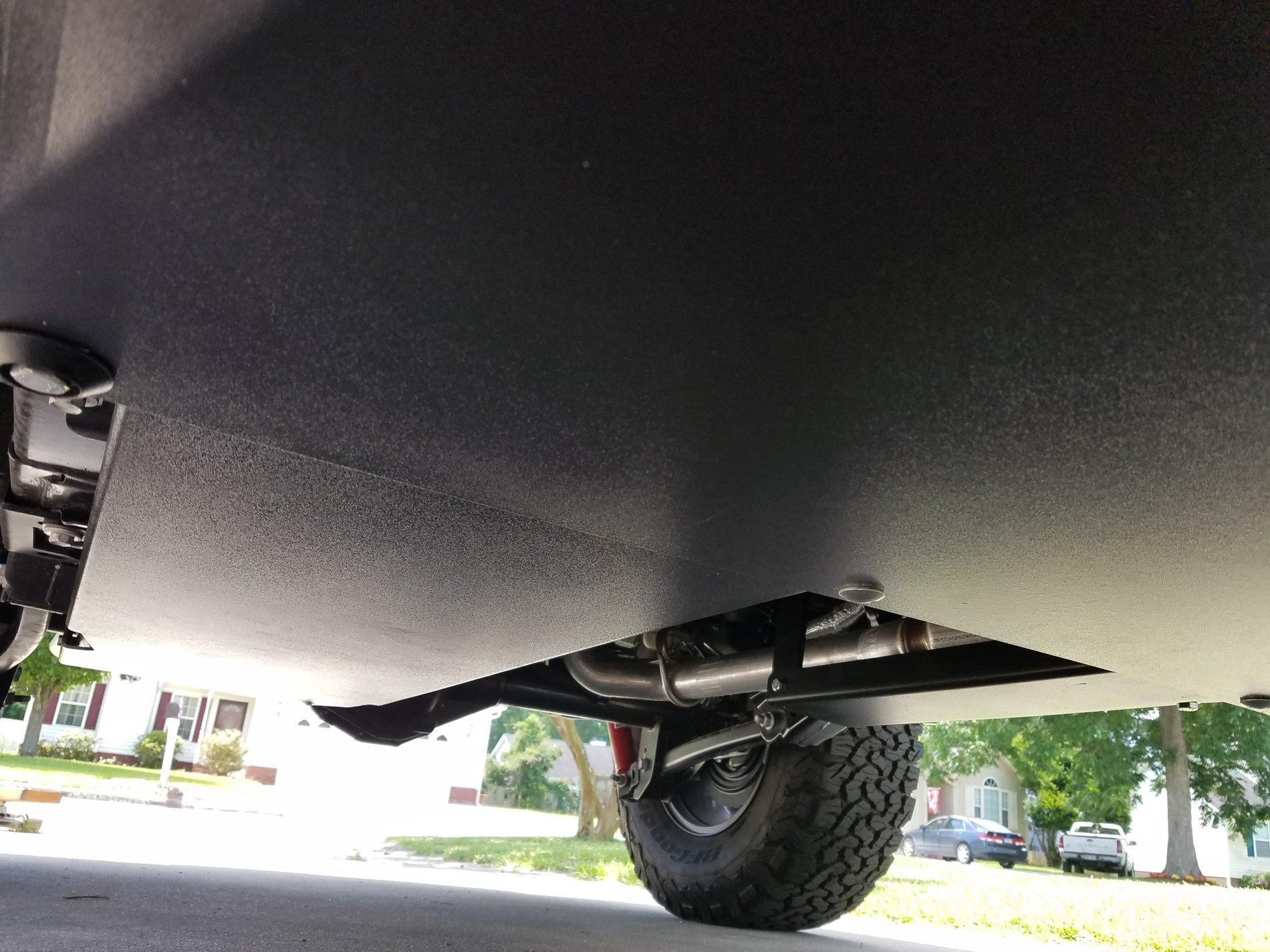 Jeep Wrangler JL Rock Hard 4X4 skids installed 20180623_120624