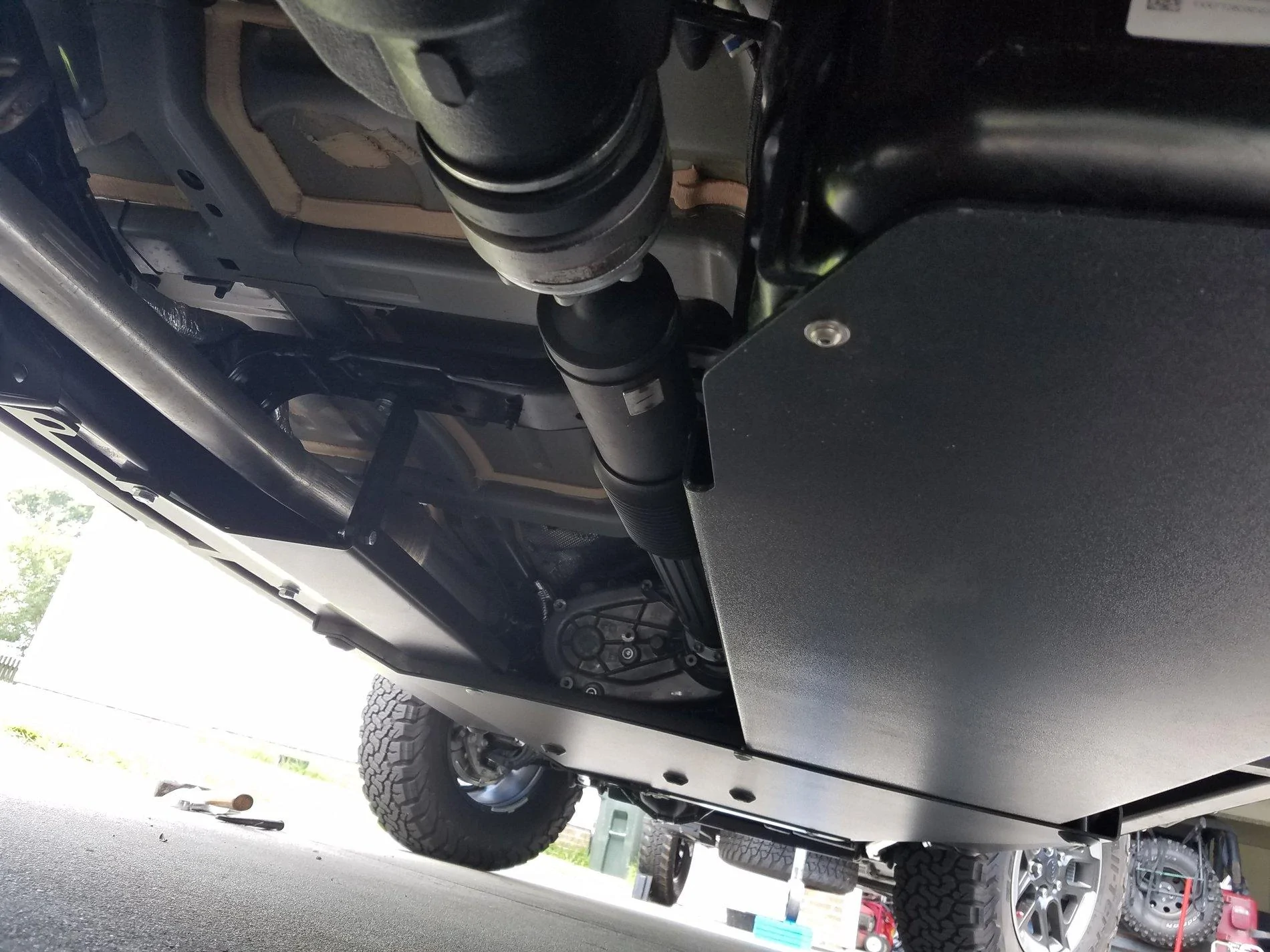 Jeep Wrangler JL Rock Hard 4X4 skids installed 20180623_120705