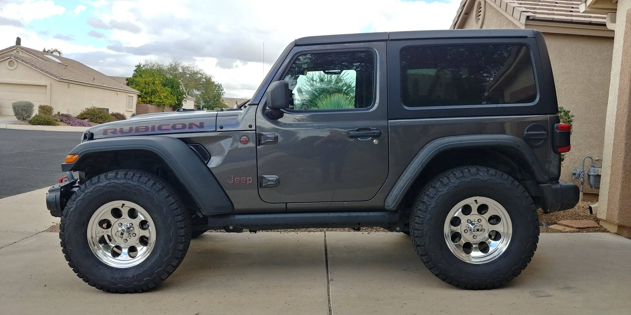 Jeep Wrangler JL JLRs with 35s 0118221300_HDR