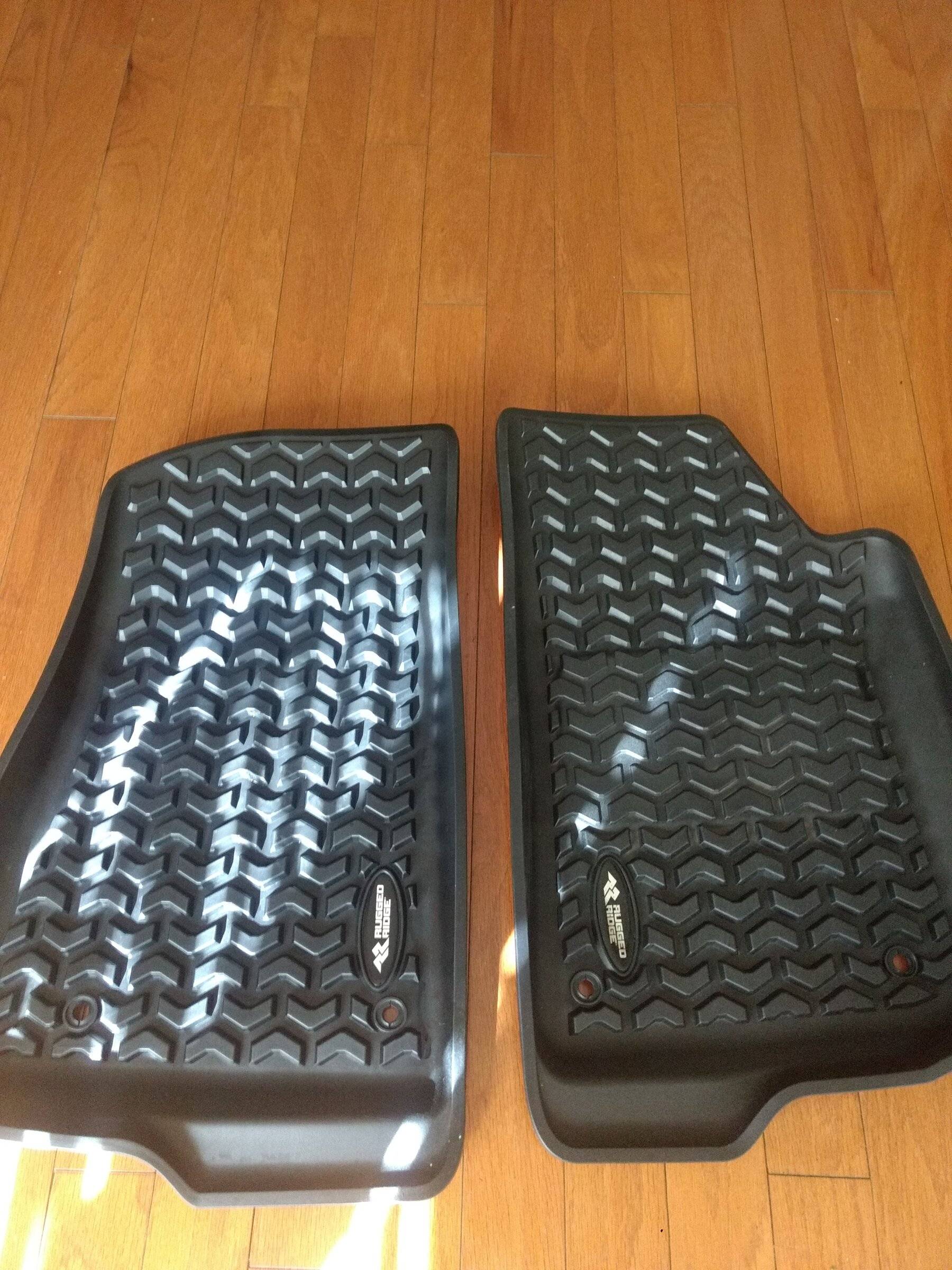 Jeep Wrangler JL Rugged Ridge front floor liners $20 IMG_20220306_093217554 (1)