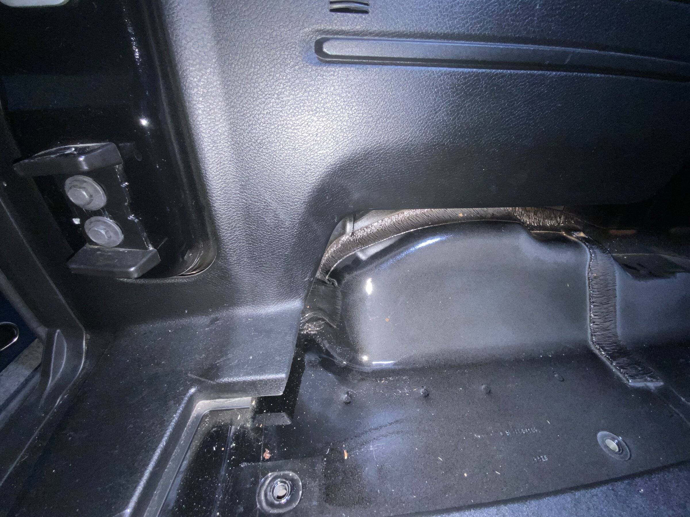 Jeep Wrangler JL Cargo Area Body Rippling 65E536A6-14DF-4E7B-A7AA-7ACB4C71E838