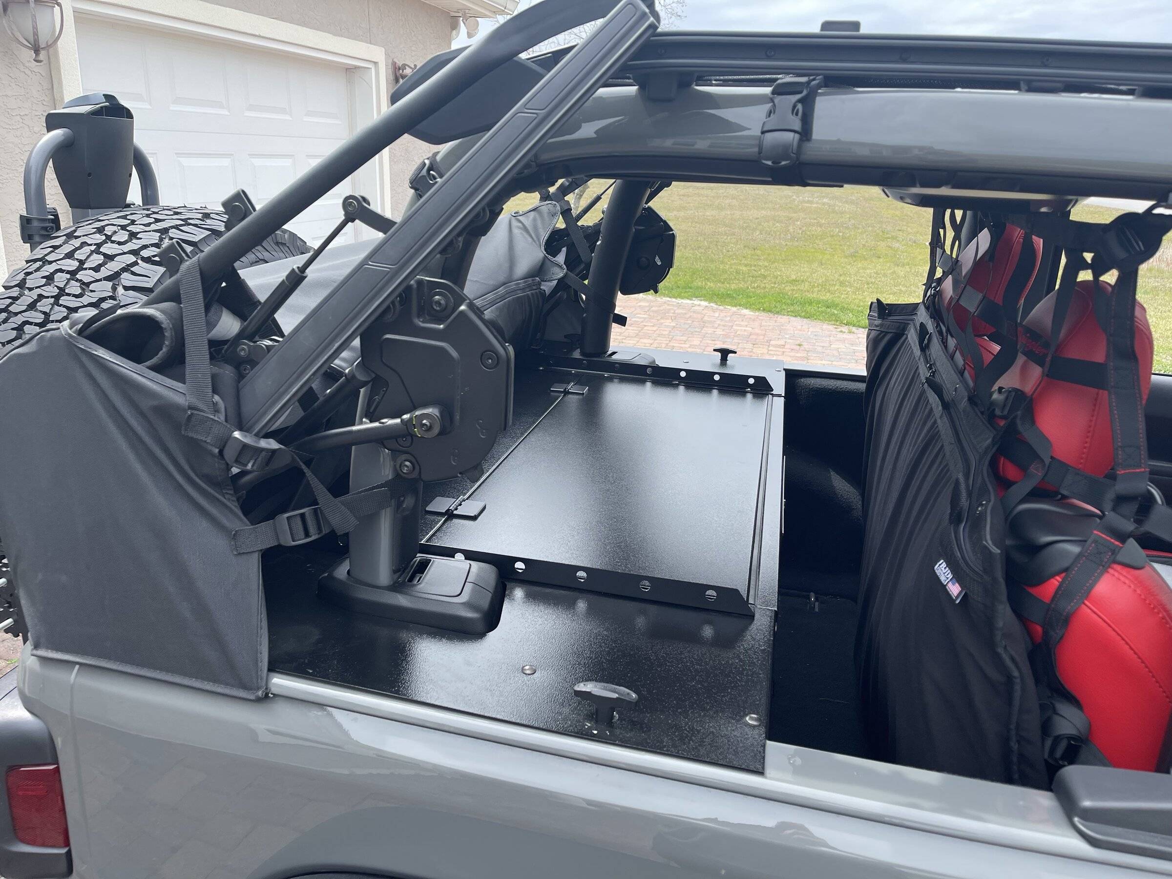 Jeep Wrangler JL Interior/Exterior Storage Ideas Area 09CDE636-9F90-46D0-885A-7D6708109CDB