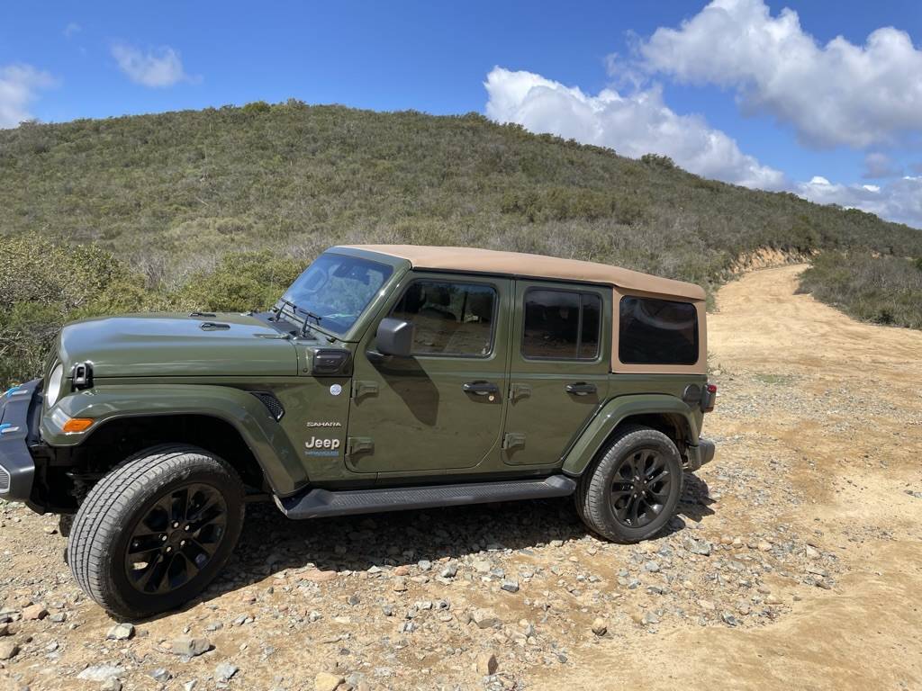 Jeep Wrangler JL Why get a 4XE? 4B5169DC-B012-45D5-B49D-35296A2EA152_1_105_c